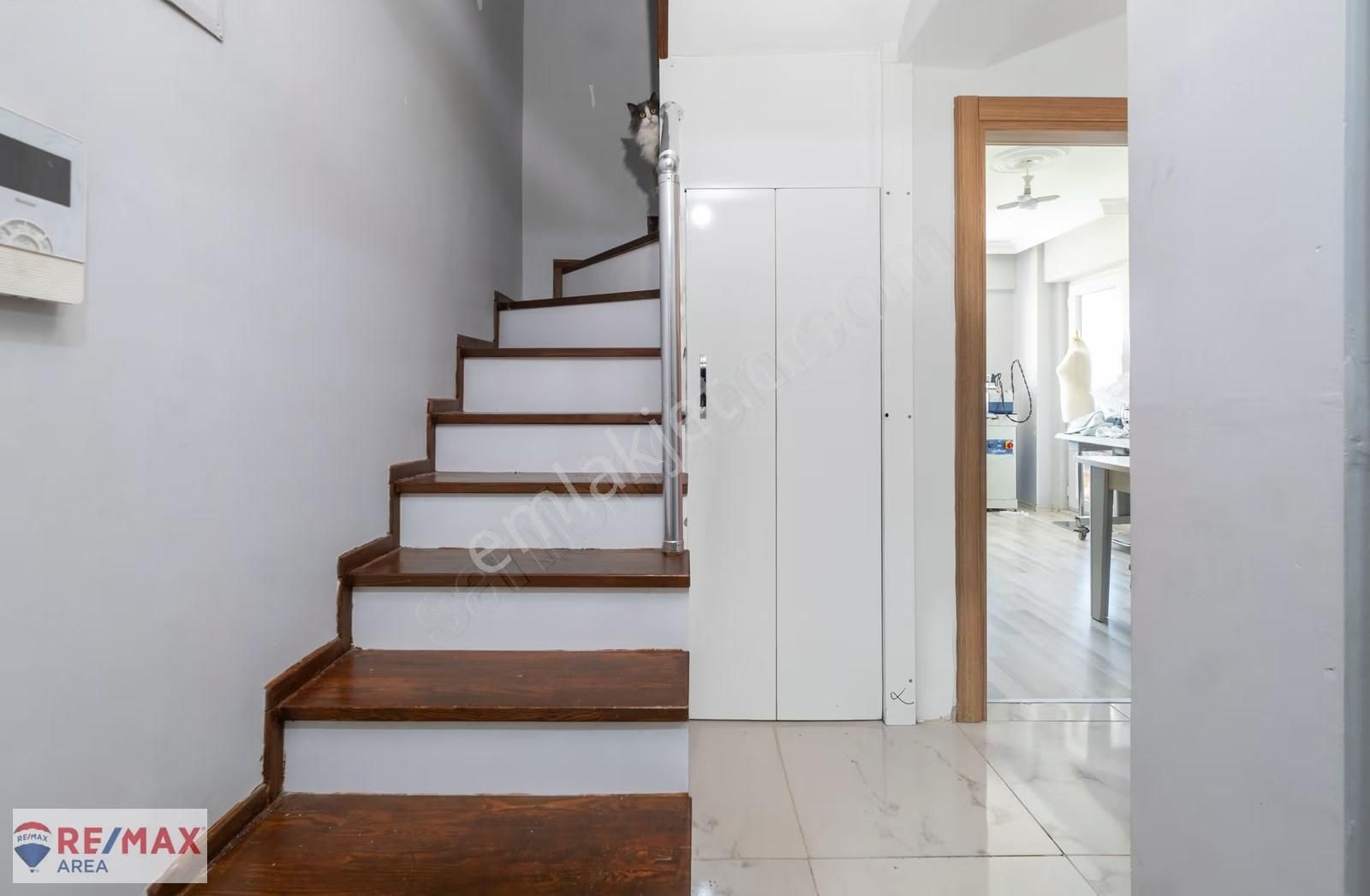 Remax Area Dan Balat Da Satılık 4+1 Geniş Teraslı Dubleks Daire - Görsel 10