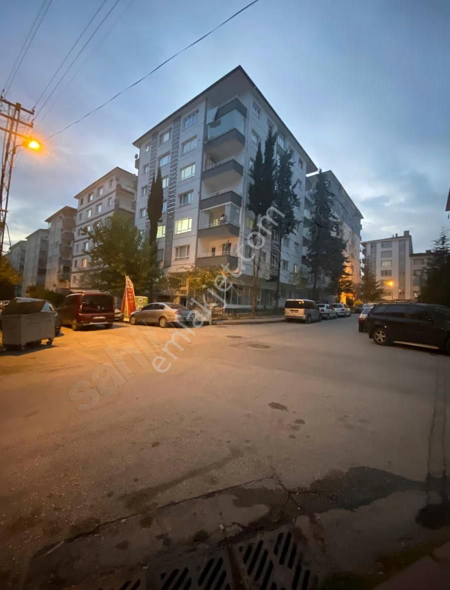 Demetgül Mahallesinde Yapılı Asansörlü Satılık 3+1 Daire - Görsel 2