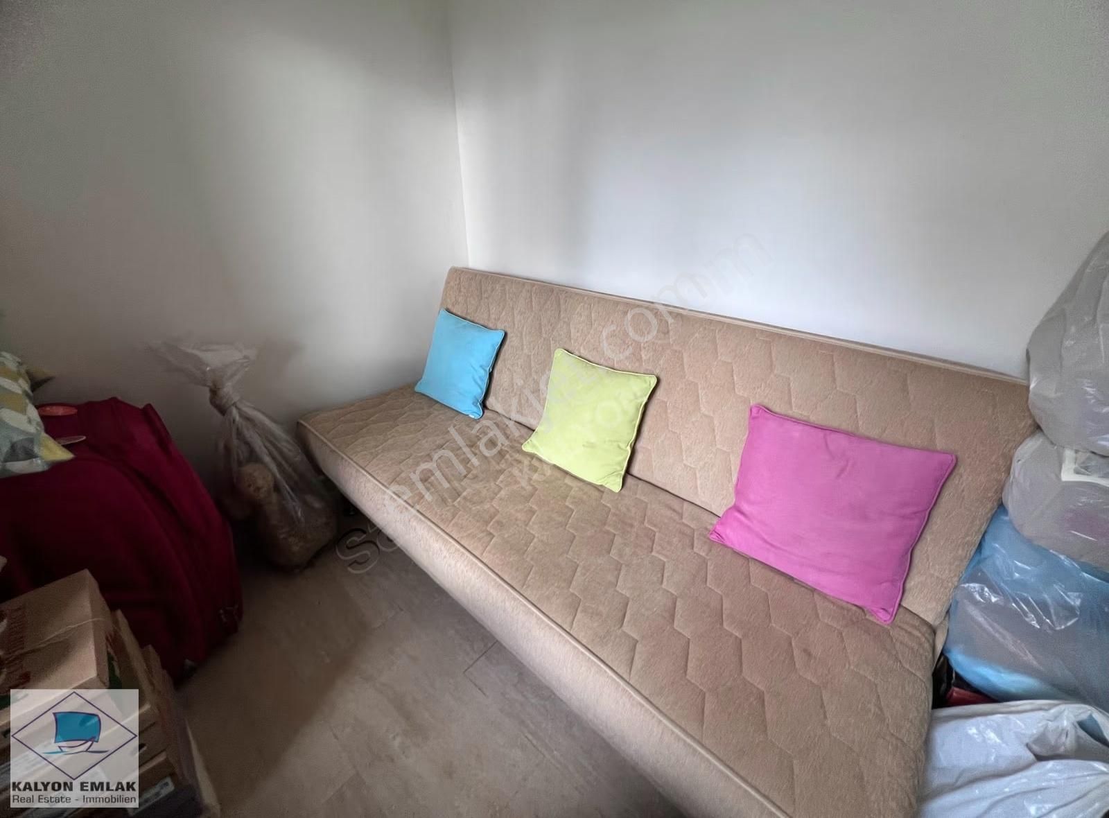 İzmir Çeşme Merkezde Havuzlu Sitede Kiralık Modern Villa - Görsel 13