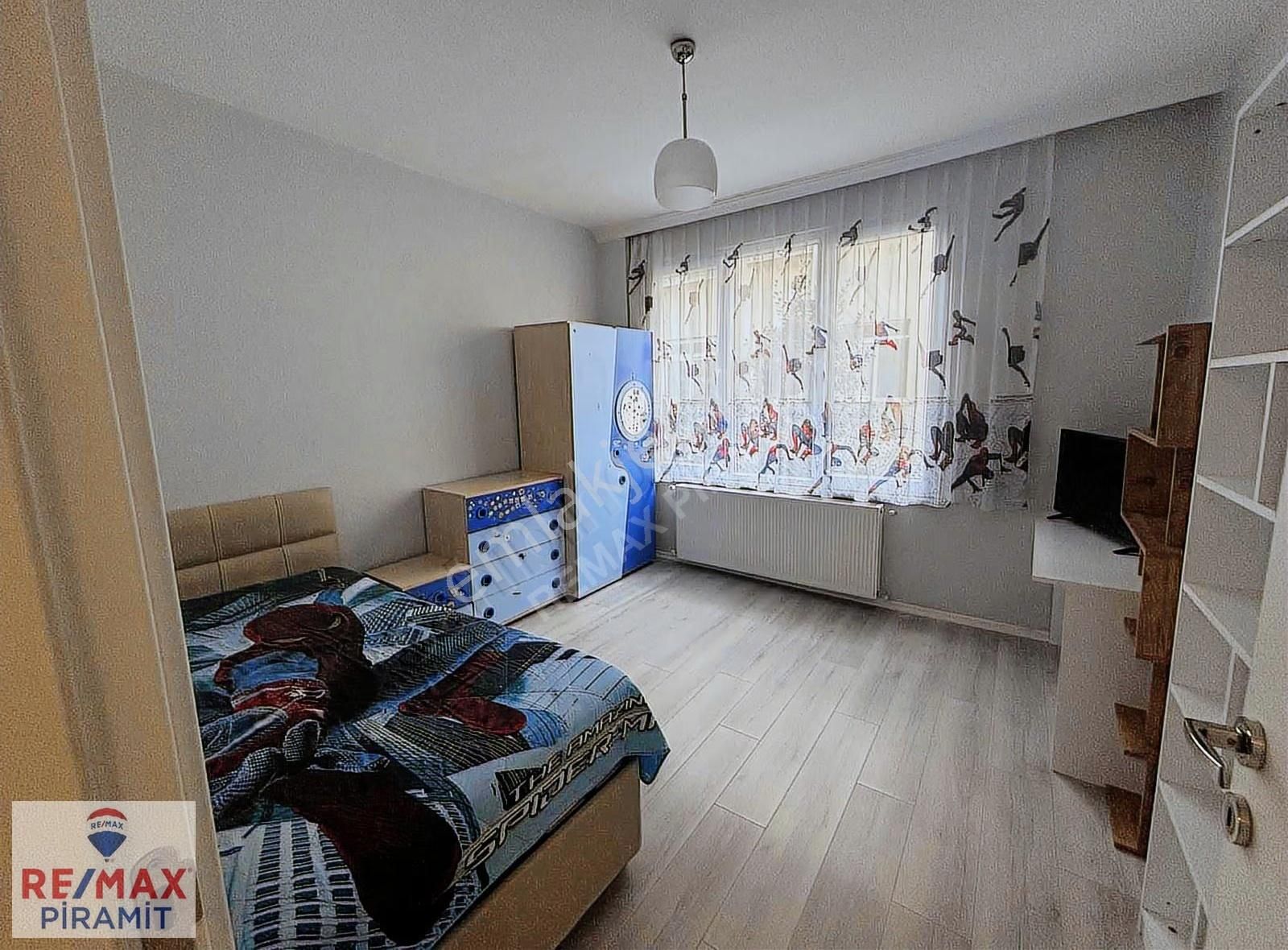 Acıbadem Çakmak Sitesinde Full Eşyalı 2+1 Kiralık Daire !!! - Görsel 2