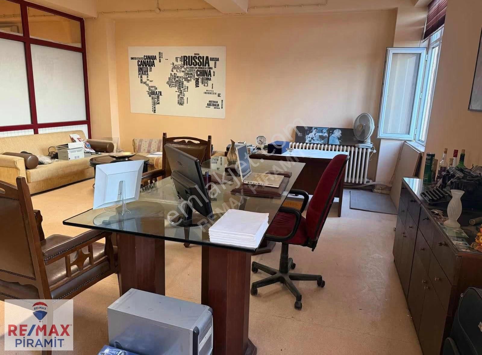 Topkapı 2.matbaacılar Sitesinde Satılık 105m2 İşyeri