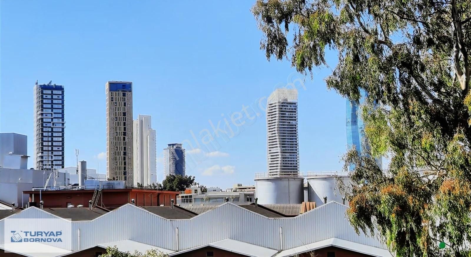 Bornova Passa Nova'da Havuzlu 7/24 Güvenlikli Sitede 2+1 - Görsel 14