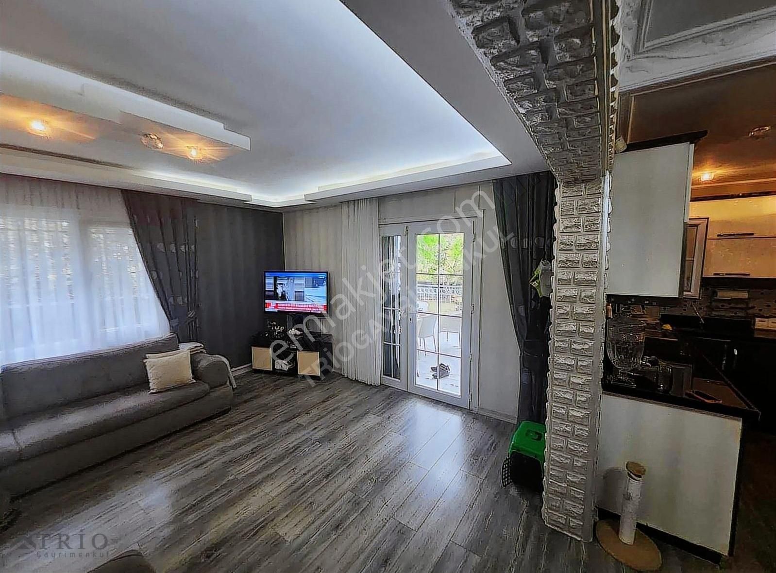 Bahçeşehir Merkez Bademlerde Tadilatlı Forleks Villa! - Görsel 25