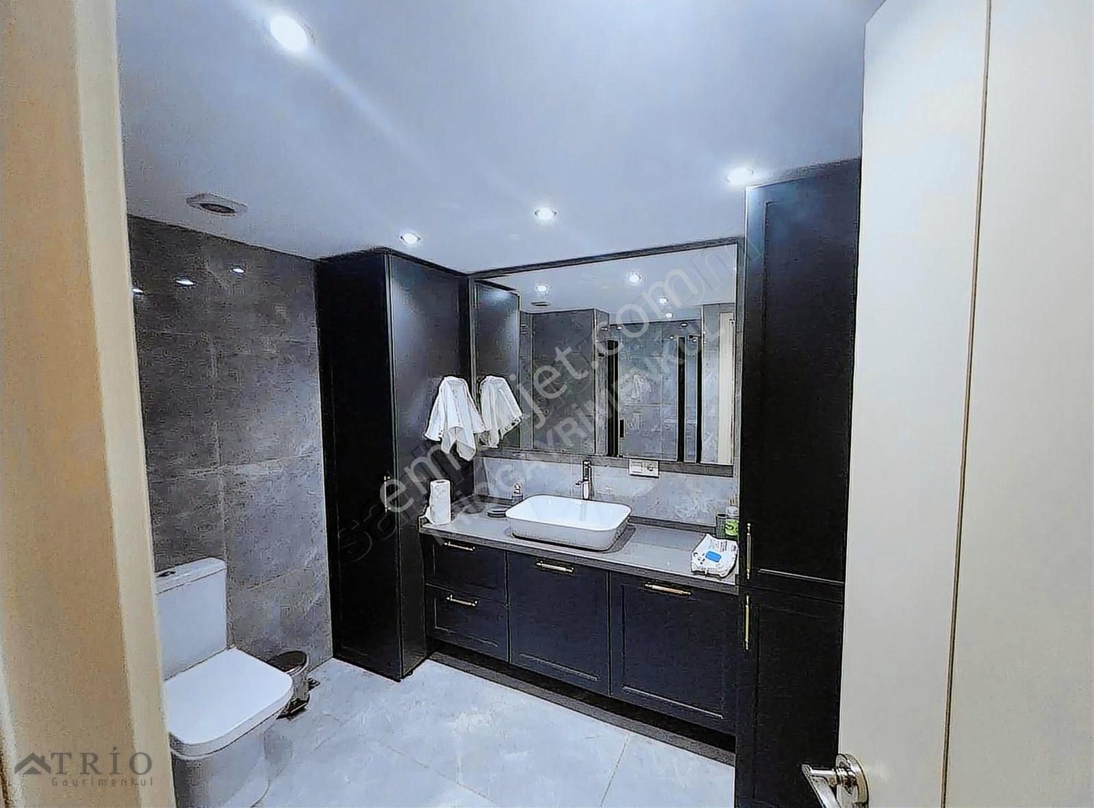 Bahçeşehir Merkez Bademlerde Tadilatlı Forleks Villa! - Görsel 23