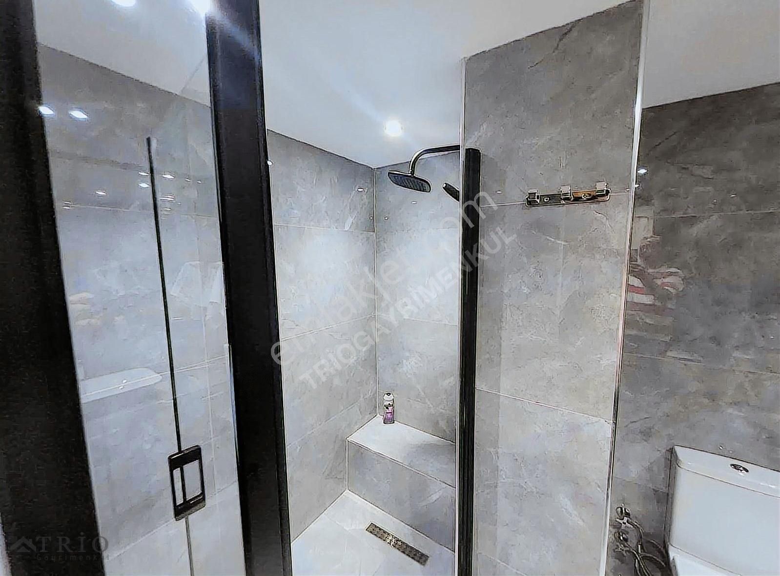 Bahçeşehir Merkez Bademlerde Tadilatlı Forleks Villa! - Görsel 11