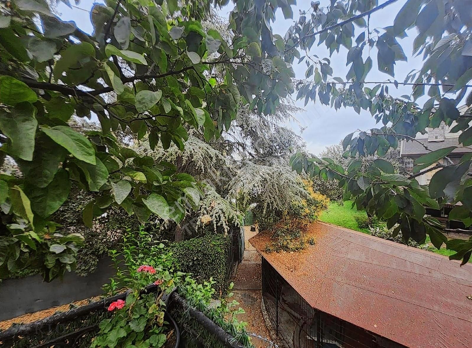 Bahçeşehir Merkez Bademlerde Tadilatlı Forleks Villa! - Görsel 21