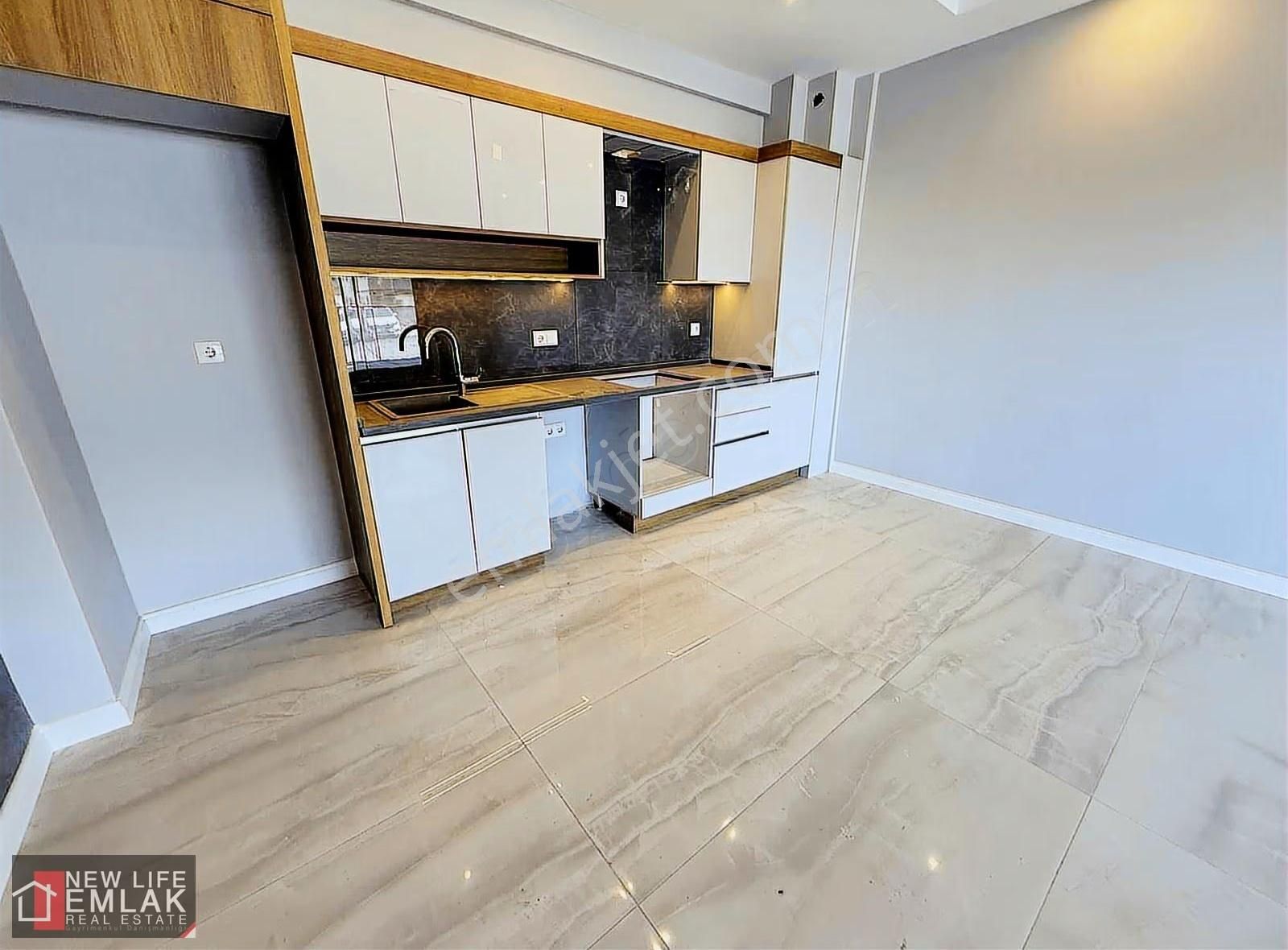 Kuşadası Merkezde Site İçinde Uygun Fiyatlı Satılık Daire - Görsel 15