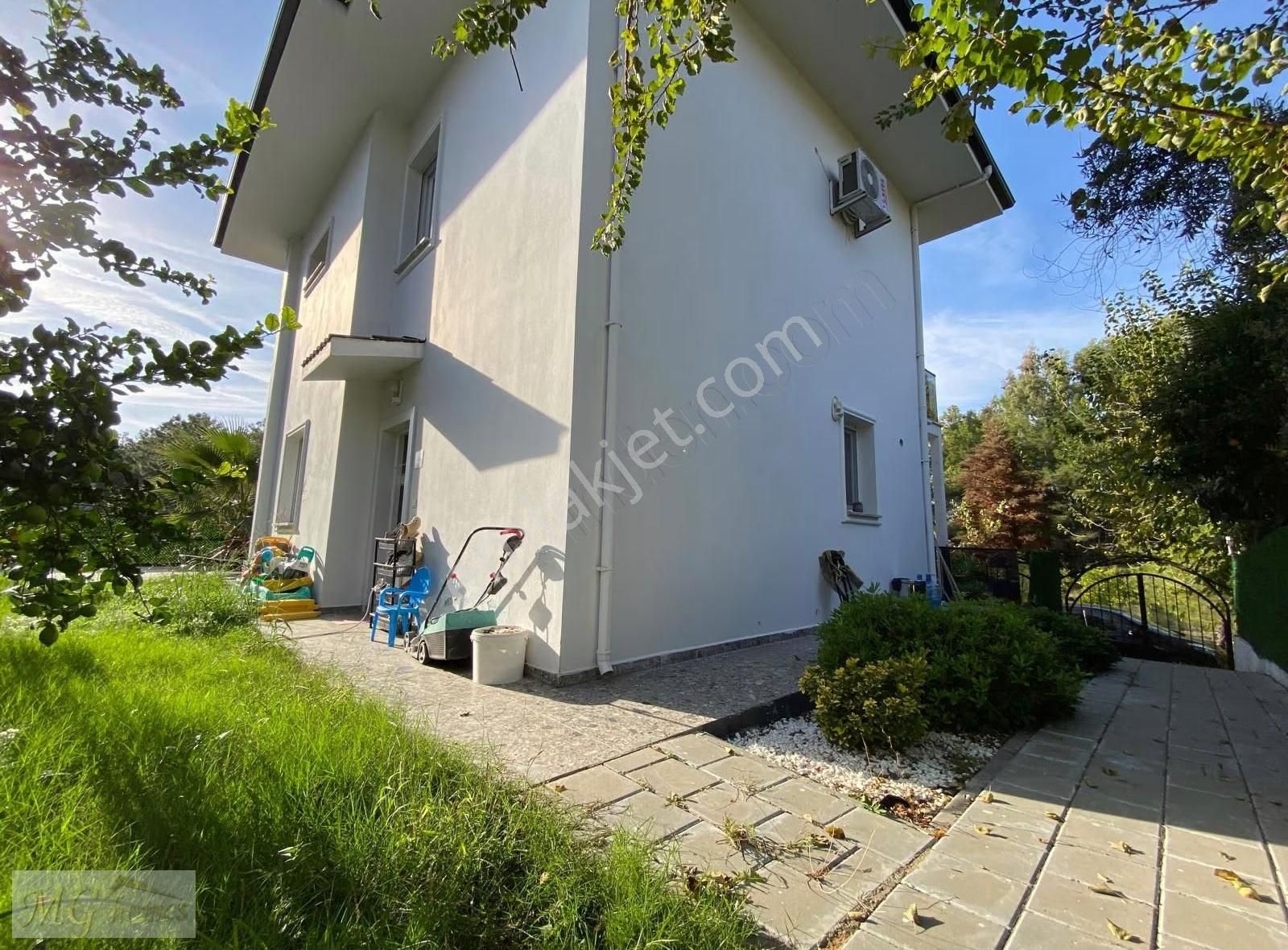 Çiftlik Mah. 4+1 Tripleks Tam Müstakil Havuzlu Satılık Villa - Görsel 21