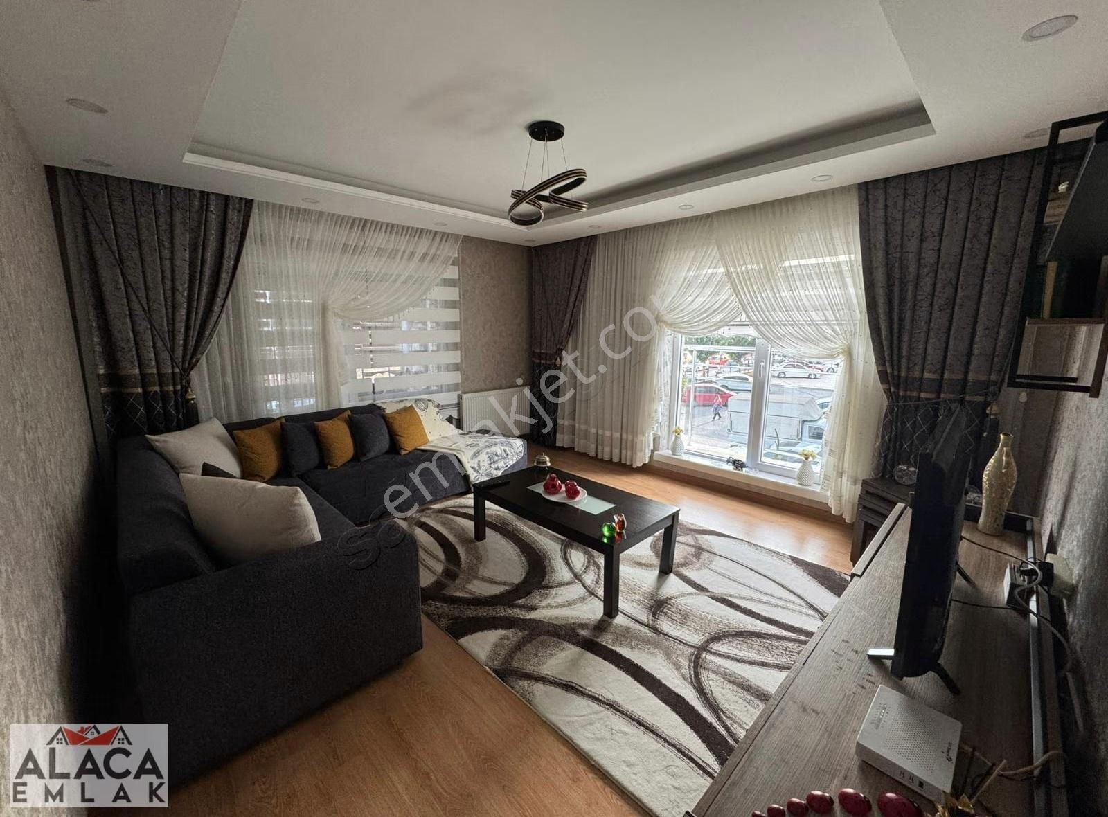 Beşikkaya Mahallesi'nde Full+full Yapılı 3+1 Site Daire - Görsel 2