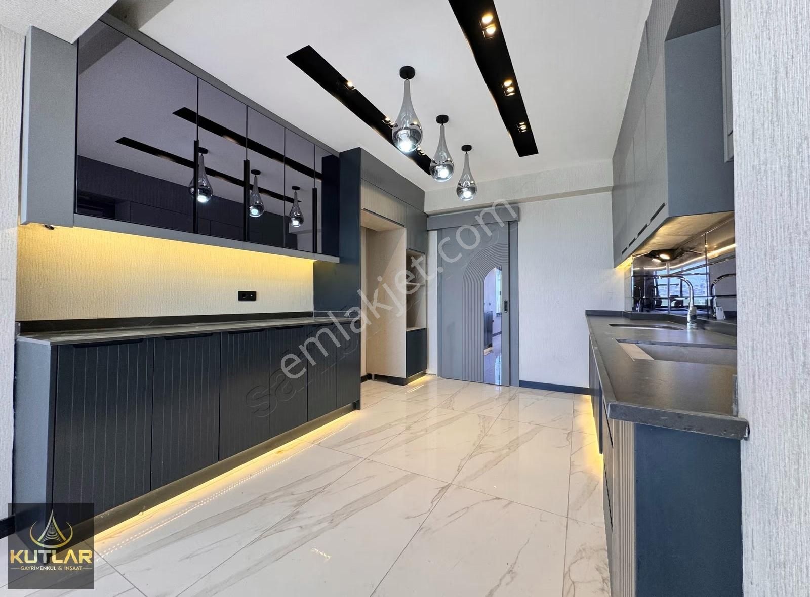 Kutlar'dan Abdulhamidhanda Eşsiz Proje Ultra Lüx*2,5+1*daireler! - Görsel 24