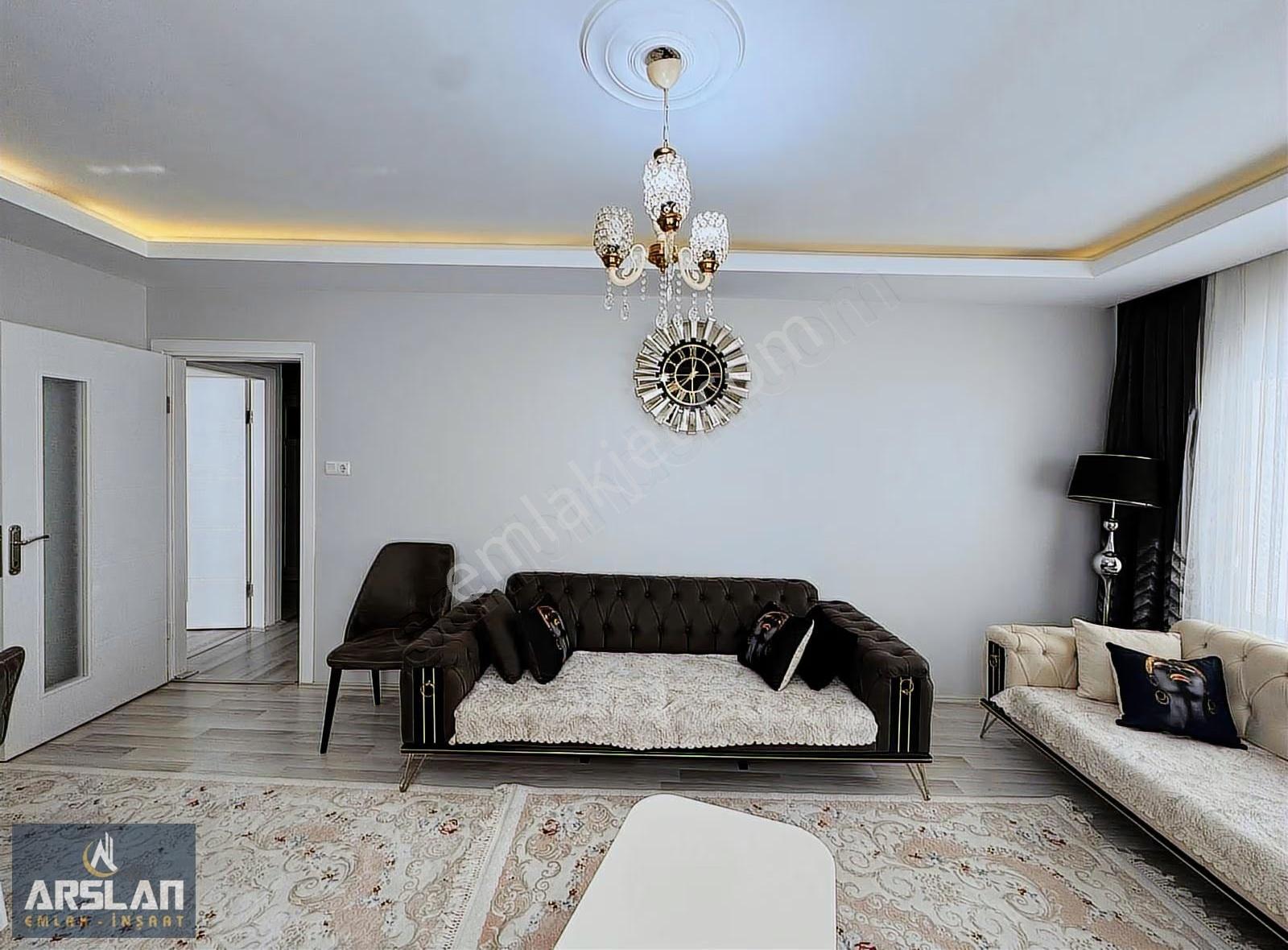 Arslan Emlak'tan İnegöl Süleymaniyede Satılık 4+1 Dublex Daire