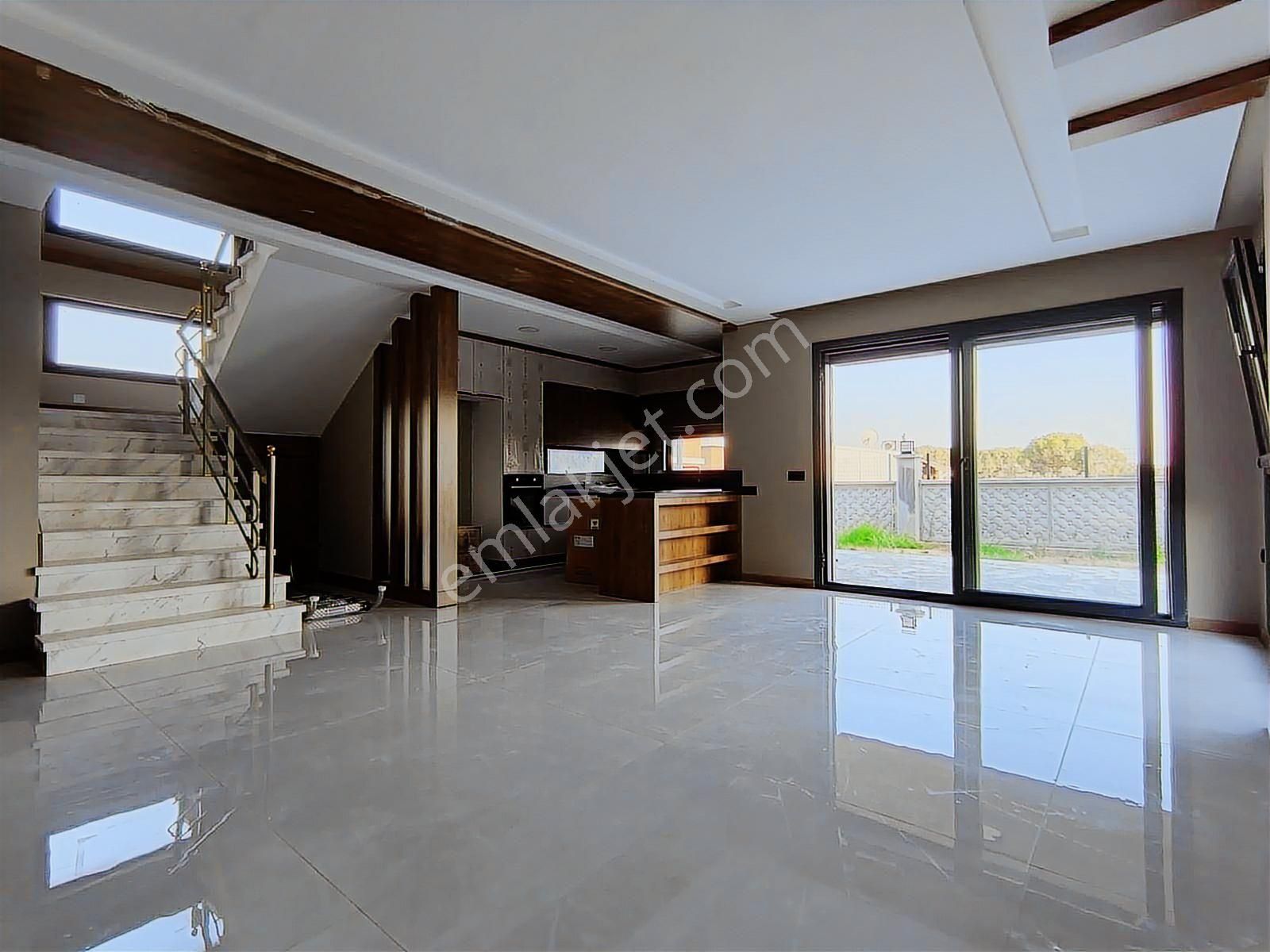 *fırsat Villa*güre'de, Yüzme Havuzlu Köşe Cephe 3+1 Lüks Villa - Görsel 18