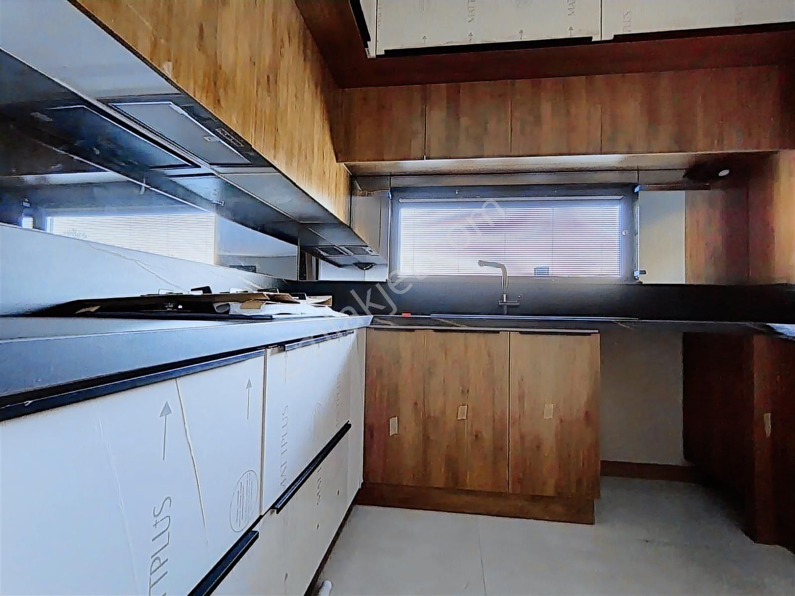 *fırsat Villa*güre'de, Yüzme Havuzlu Köşe Cephe 3+1 Lüks Villa - Görsel 19