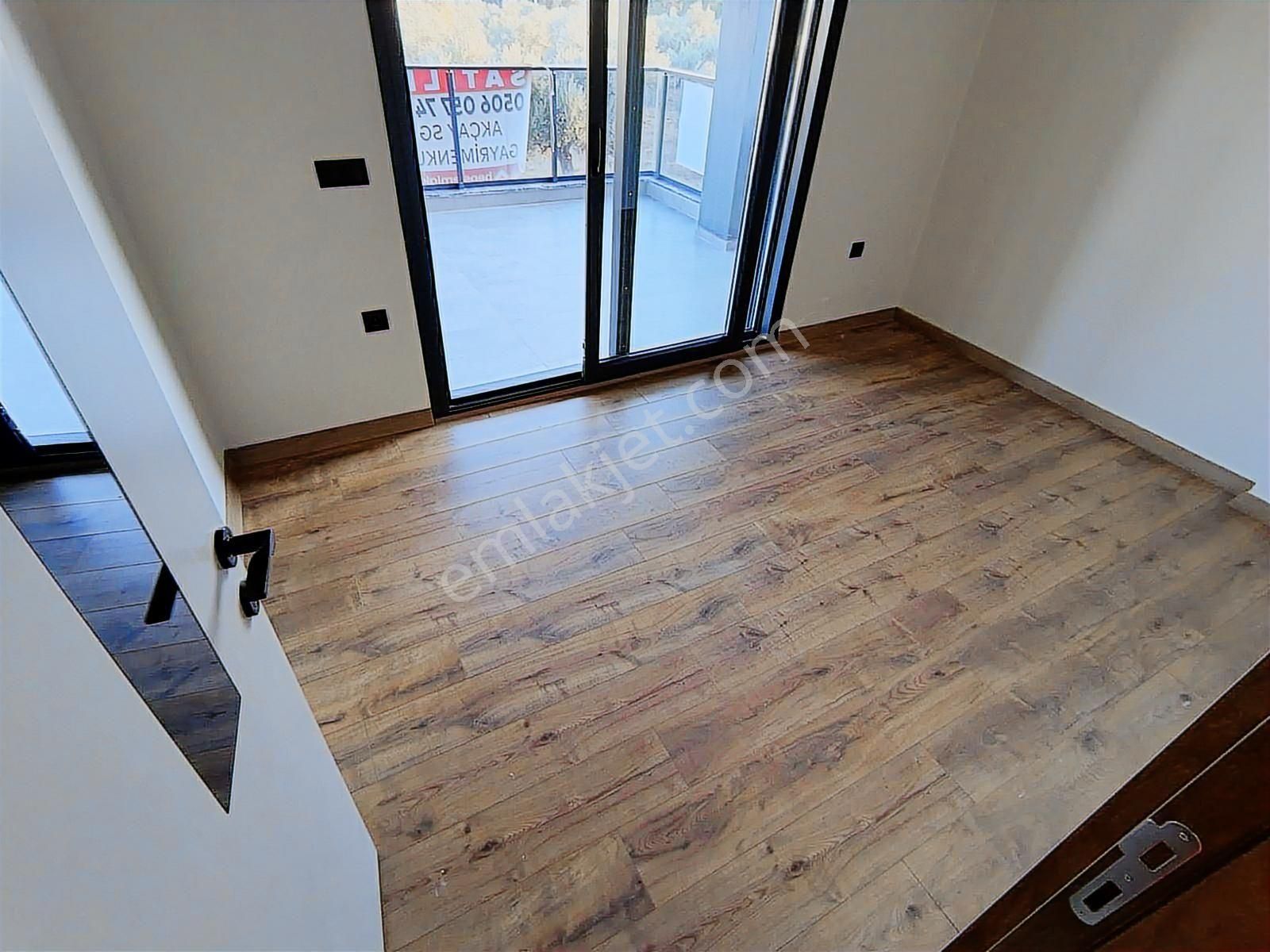 *fırsat Villa*güre'de, Yüzme Havuzlu Köşe Cephe 3+1 Lüks Villa - Görsel 22