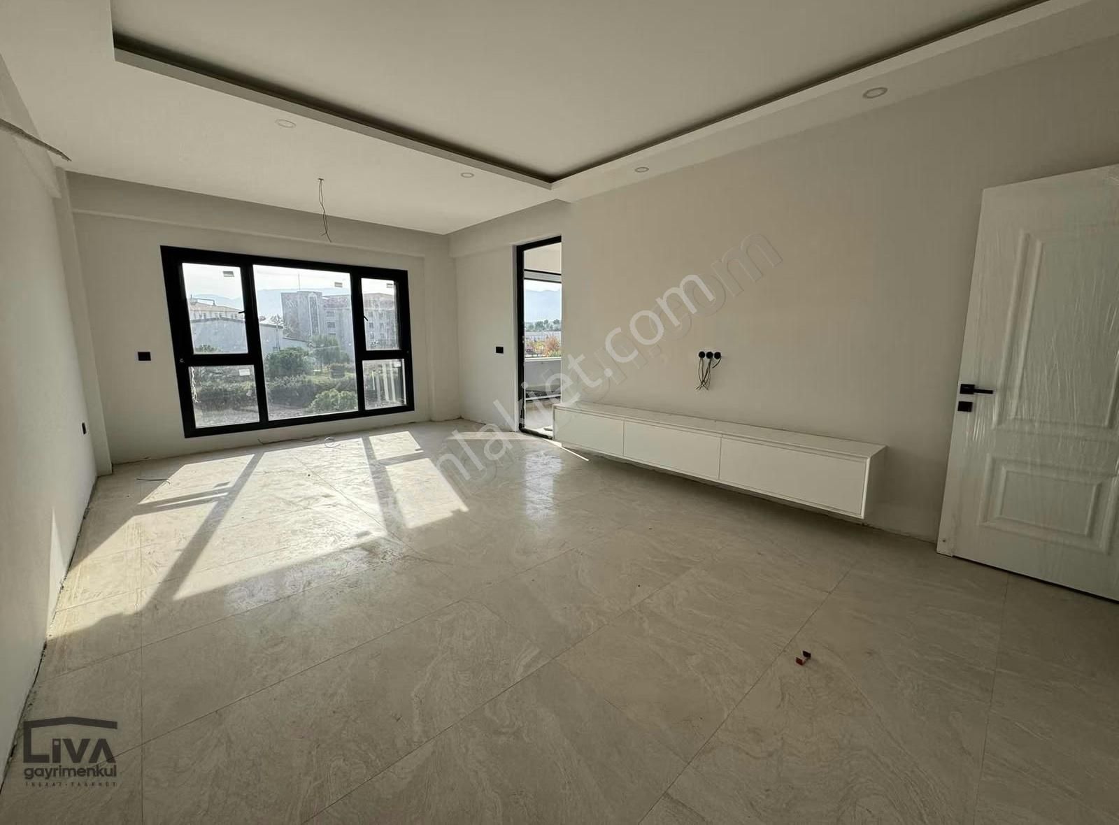 Liva'dan Cinkaya Bulvarı Üzeri Site İçi Cam Balkonlu 3+1 Daire - Görsel 12