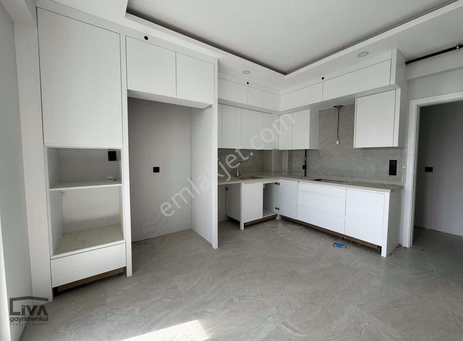 Liva'dan Cinkaya Bulvarı Üzeri Site İçi Cam Balkonlu 3+1 Daire - Görsel 8