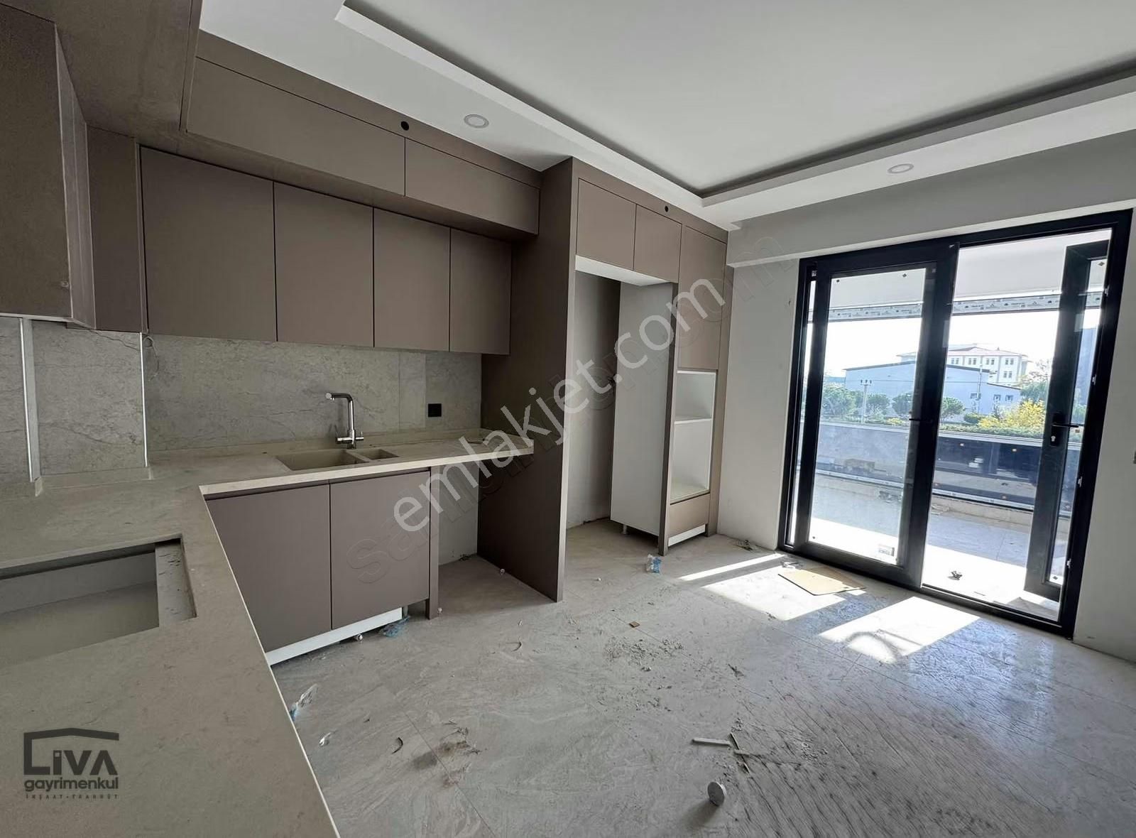 Liva'dan Cinkaya Bulvarı Üzeri Site İçi Cam Balkonlu 3+1 Daire - Görsel 10
