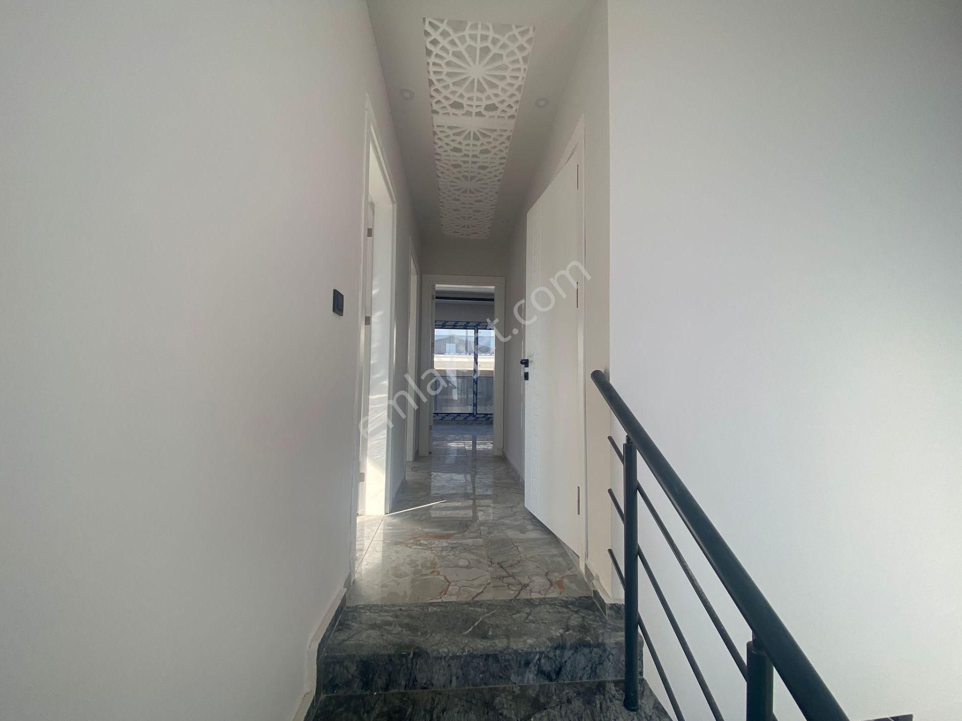 Akbük Mahallesi'nde Denize Ve Çarşıya Yakın 3+1 Acil Satılık Müstakil Villa - Görsel 24