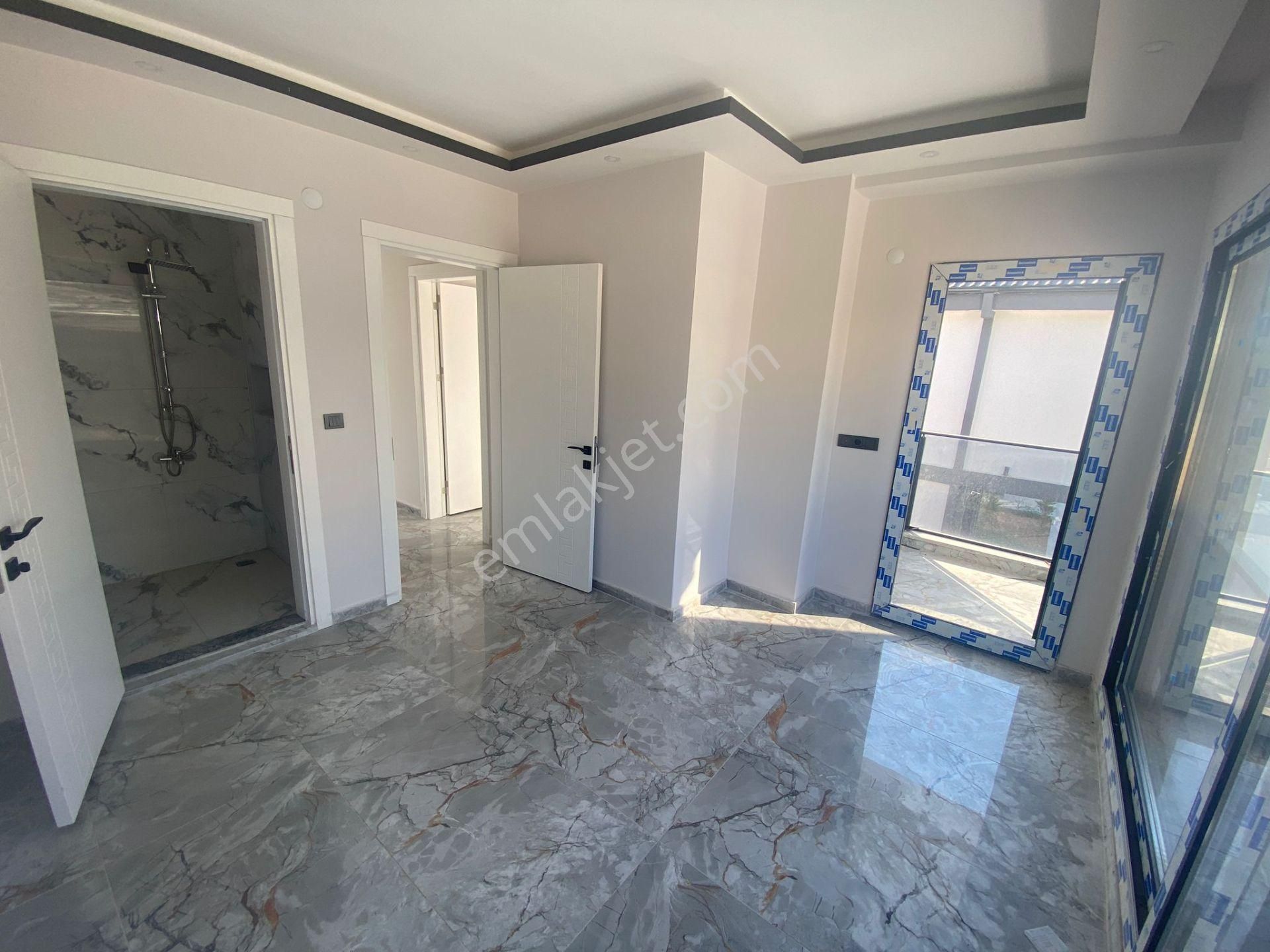 Akbük Mahallesi'nde Denize Ve Çarşıya Yakın 3+1 Acil Satılık Müstakil Villa - Görsel 23