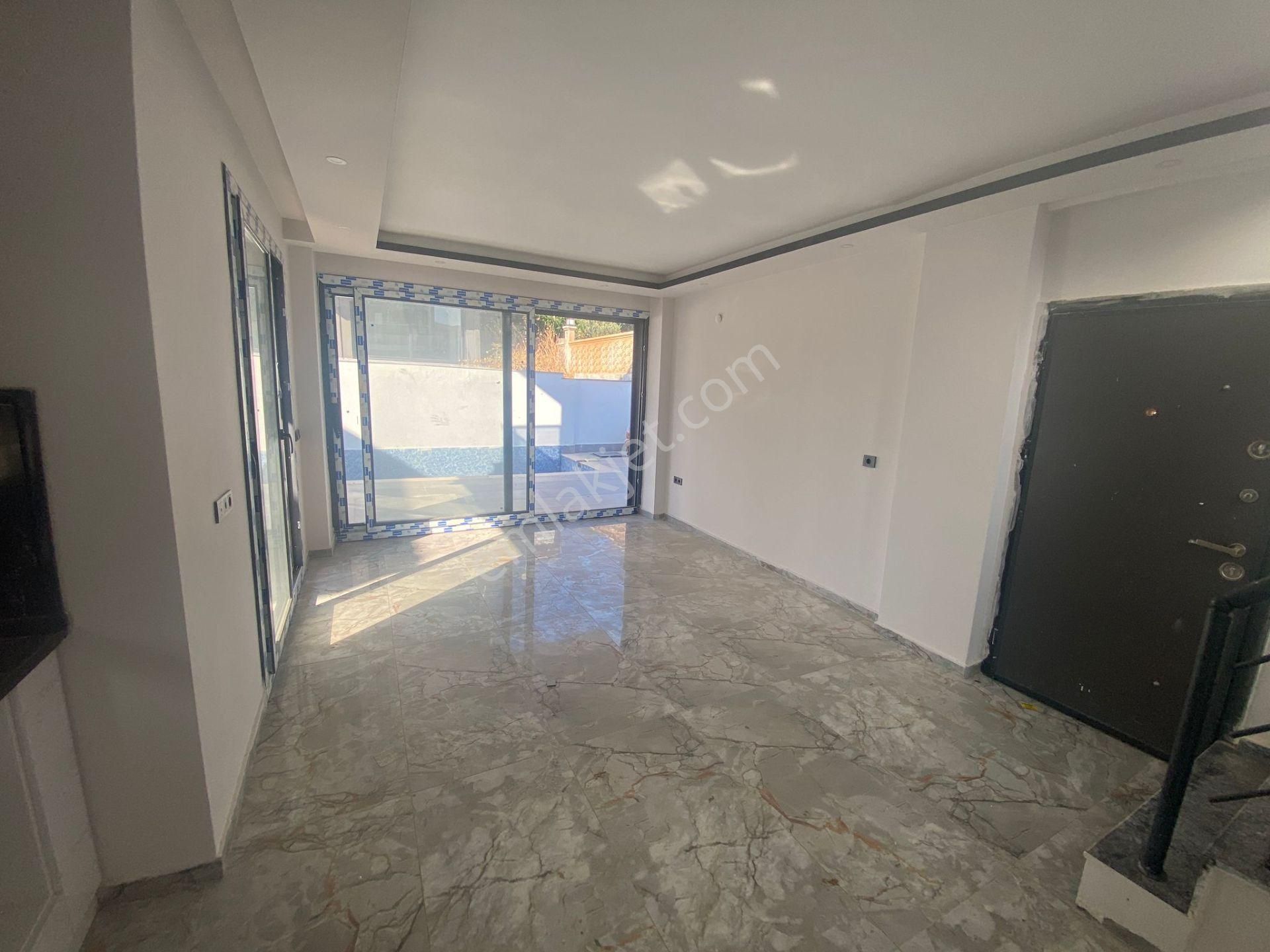 Akbük Mahallesi'nde Denize Ve Çarşıya Yakın 3+1 Acil Satılık Müstakil Villa - Görsel 25