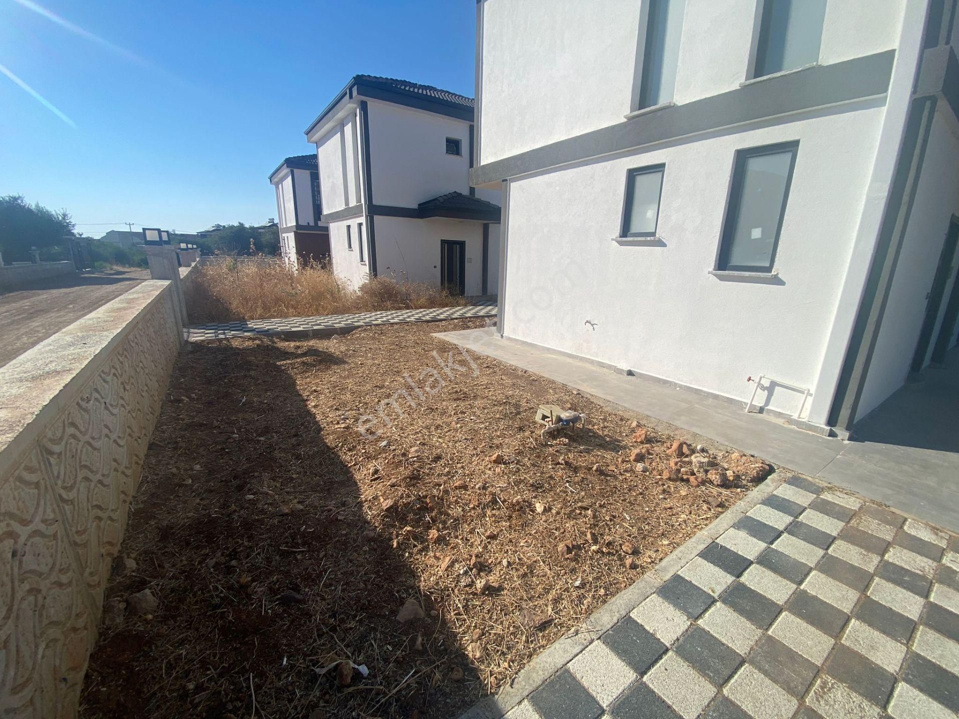 Akbük Mahallesi'nde Denize Ve Çarşıya Yakın 3+1 Acil Satılık Müstakil Villa - Görsel 14