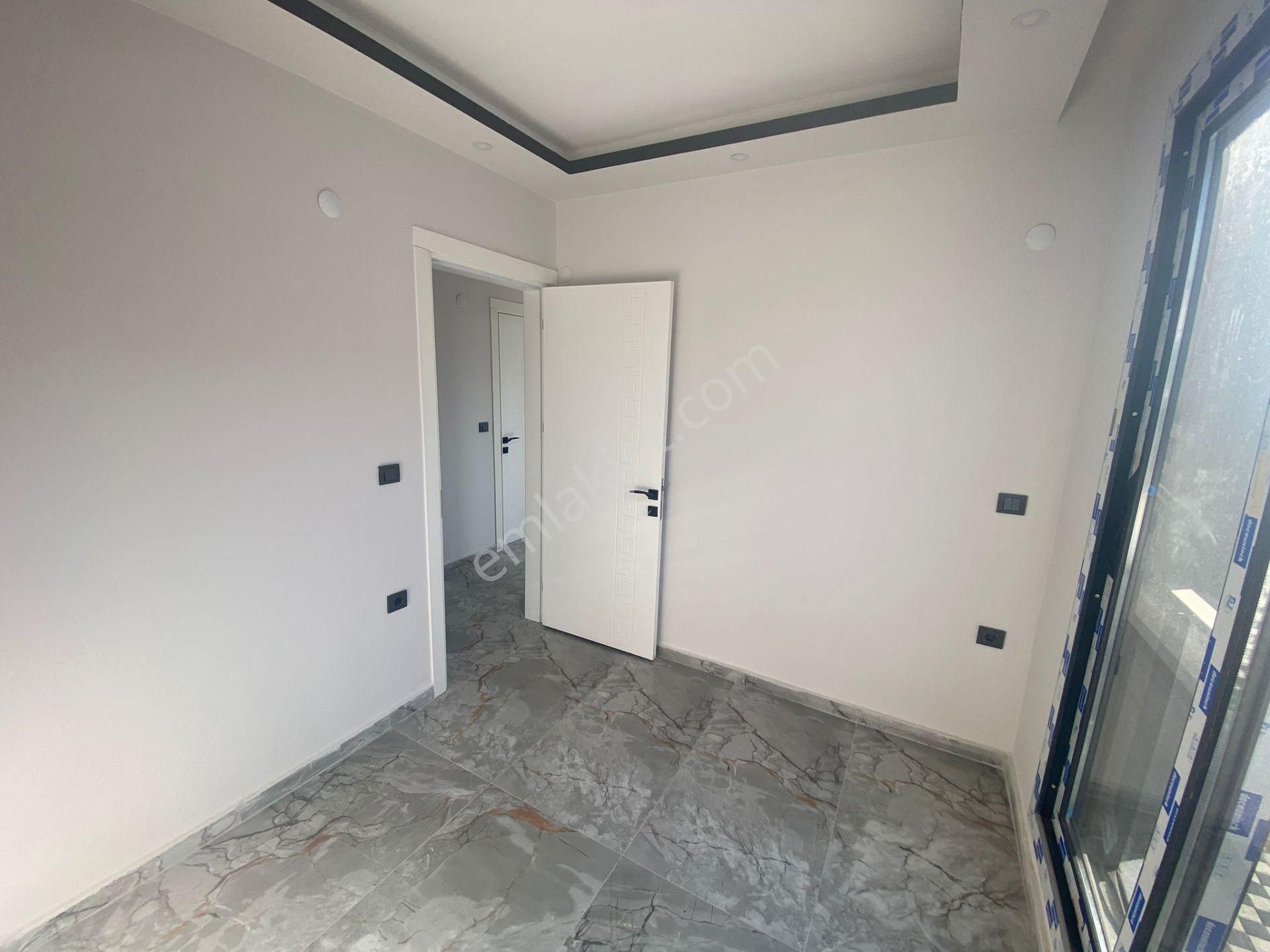 Akbük Mahallesi'nde Denize Ve Çarşıya Yakın 3+1 Acil Satılık Müstakil Villa - Görsel 26