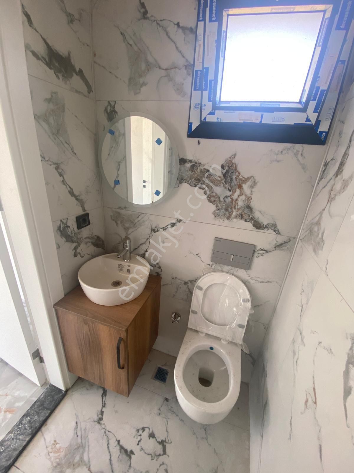 Akbük Mahallesi'nde Denize Ve Çarşıya Yakın 3+1 Acil Satılık Müstakil Villa - Görsel 28