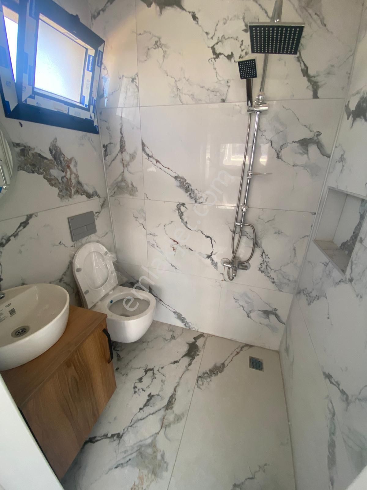 Akbük Mahallesi'nde Denize Ve Çarşıya Yakın 3+1 Acil Satılık Müstakil Villa - Görsel 19