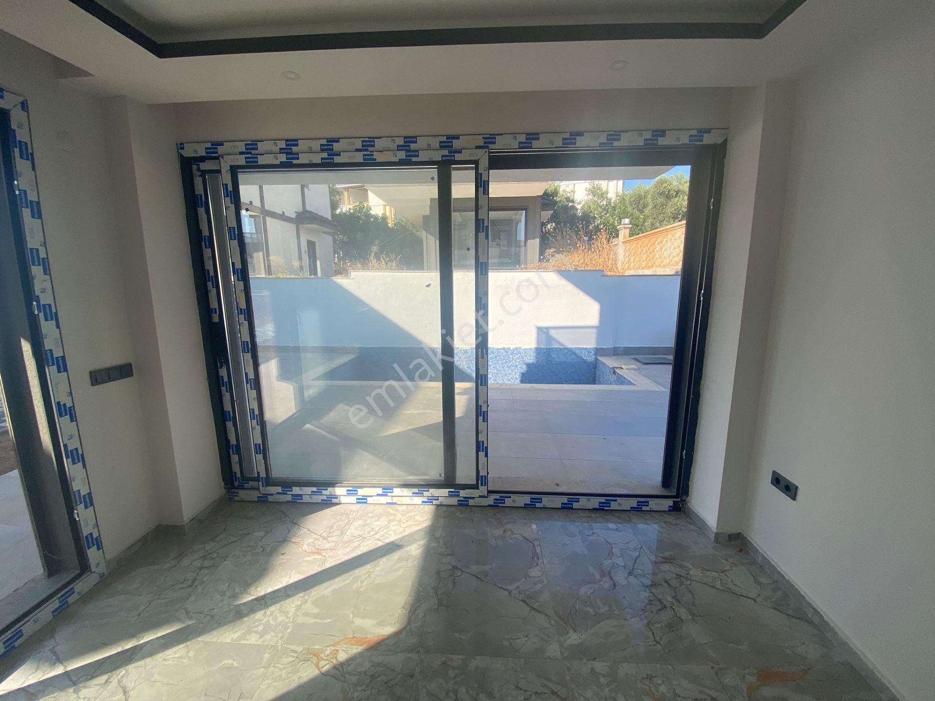 Akbük Mahallesi'nde Denize Ve Çarşıya Yakın 3+1 Acil Satılık Müstakil Villa - Görsel 7