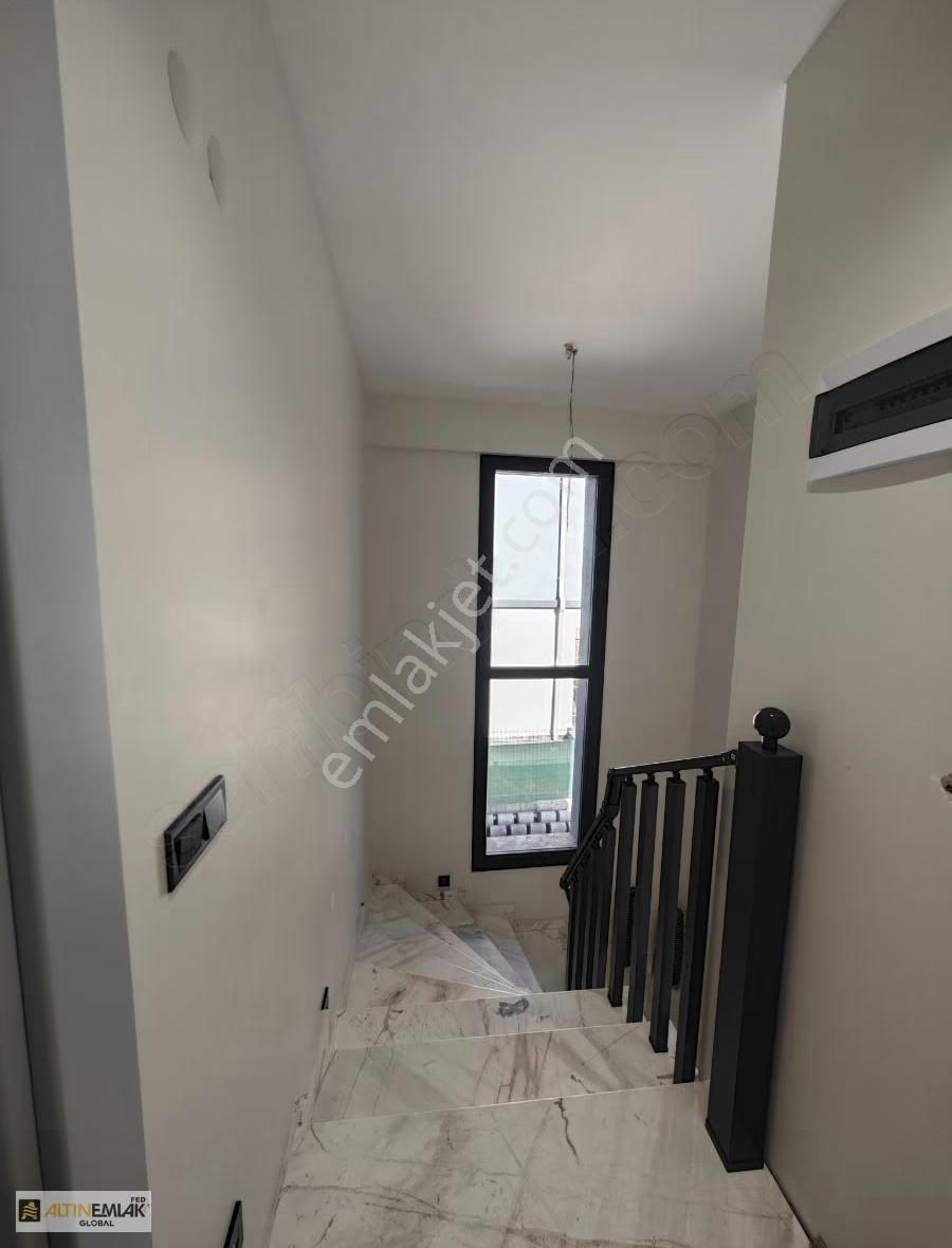 Erenköy'de Manzaralı Villa - Görsel 16