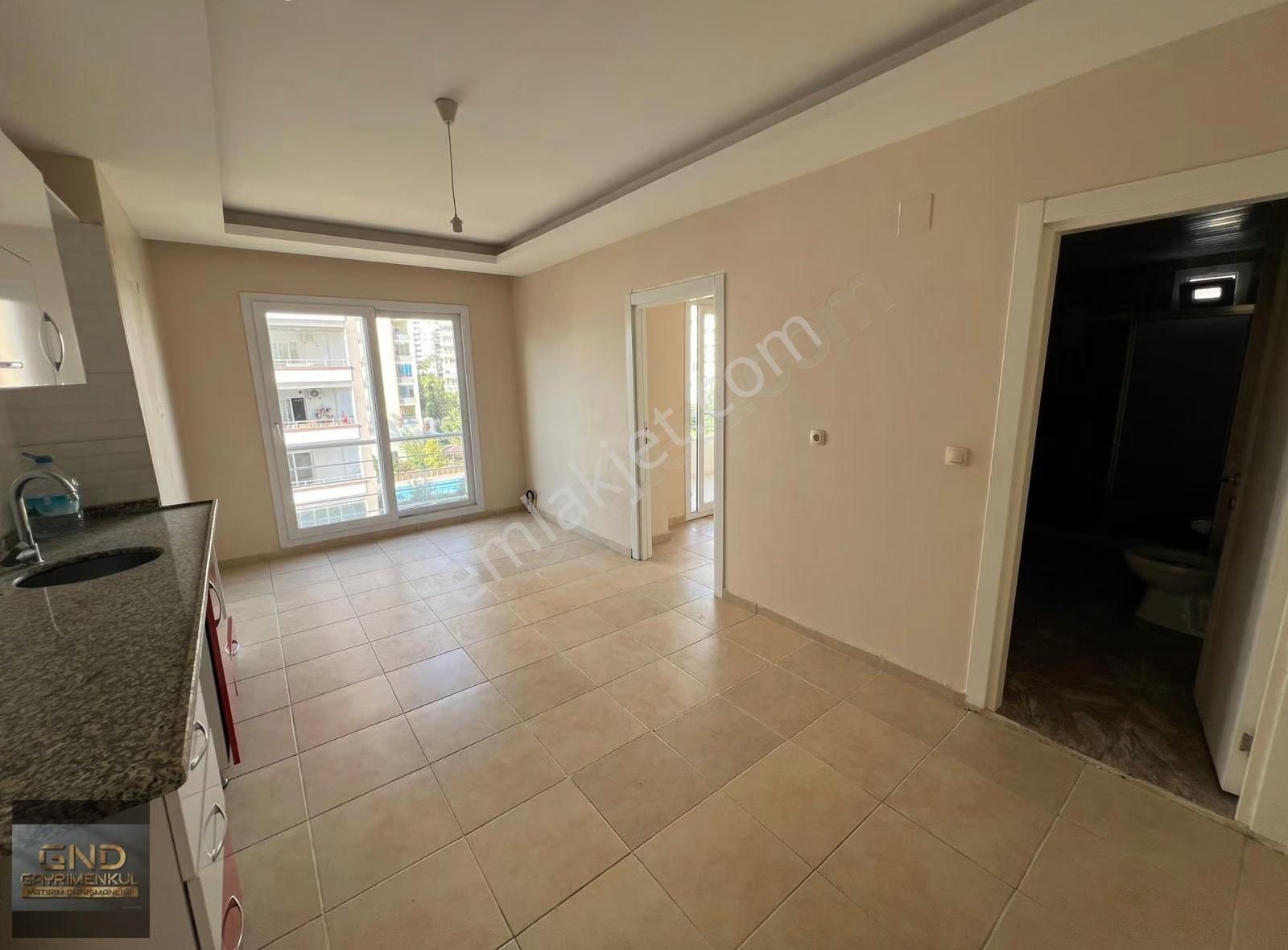 Gnd'den Üni Caddesi Migros Civ. 2+1 Eşyasız Kiralık Daire - Görsel 3