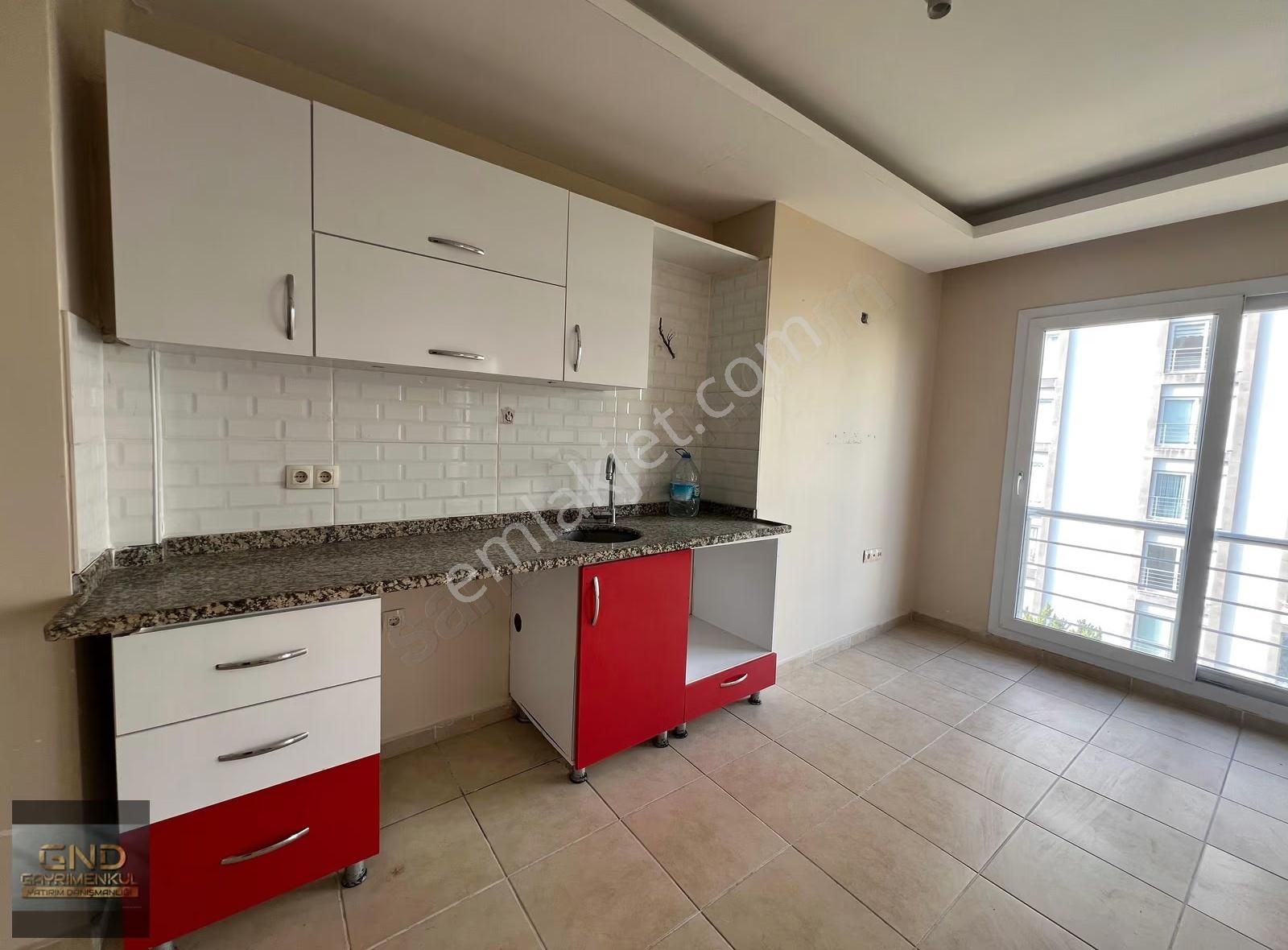 Gnd'den Üni Caddesi Migros Civ. 2+1 Eşyasız Kiralık Daire - Görsel 5