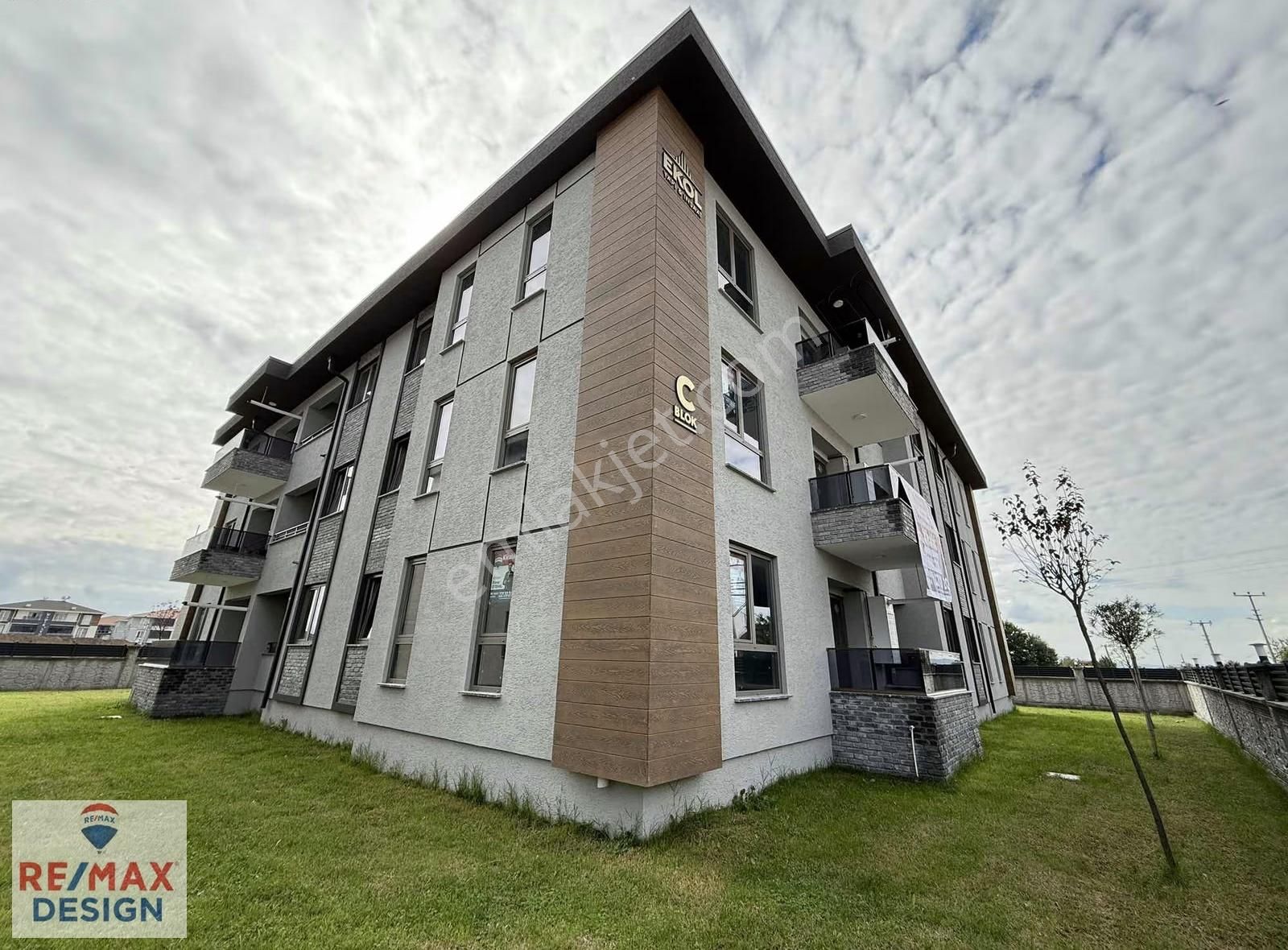 Remax Desıgn Hidayet Bey Sitesi Kiralık 3+1 Daire Sıfır Teslim - Görsel 10