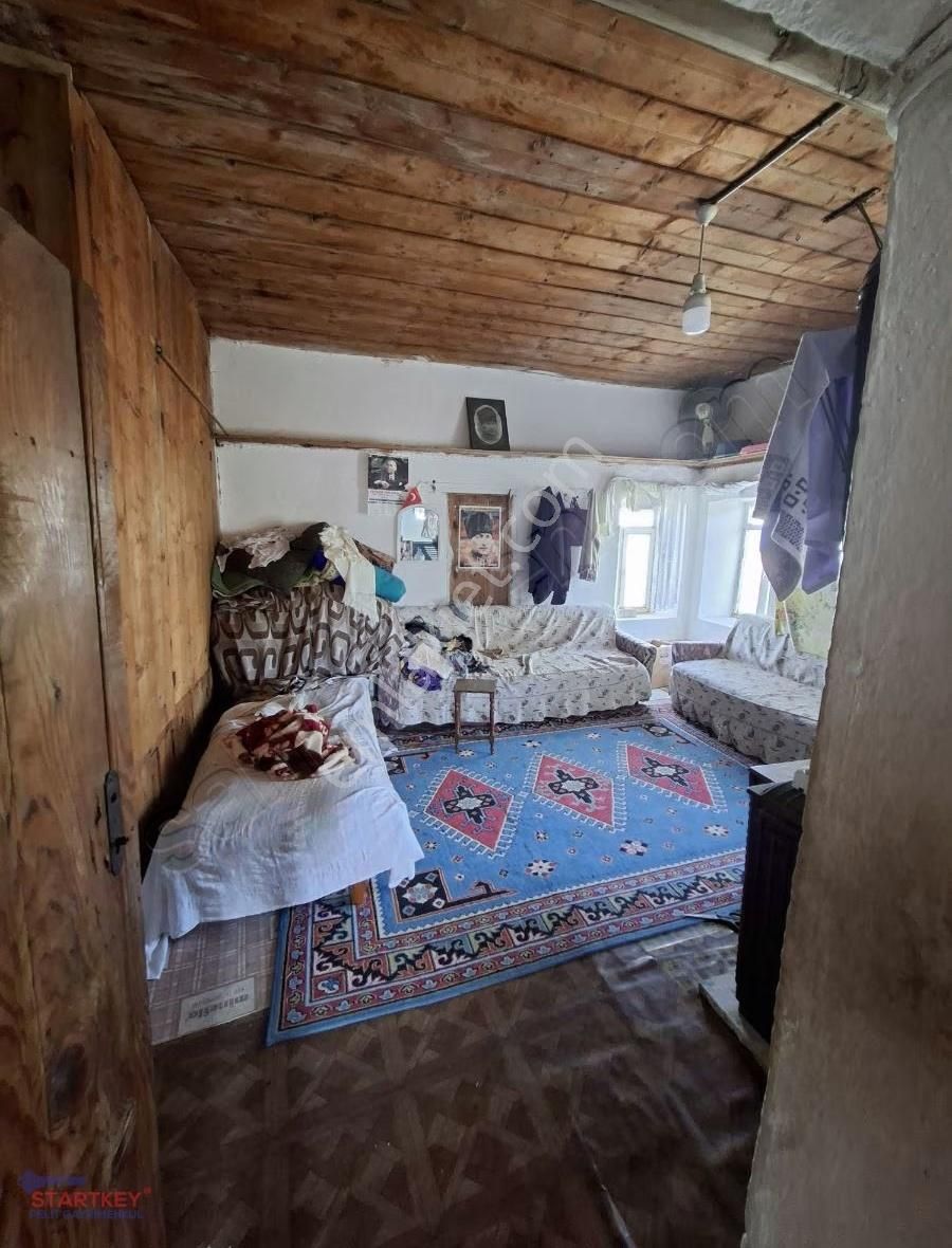 Startkey Pelit Yazı'da Satılık Çok Uygun Fıyata Bahceli Taş Ev - Görsel 4