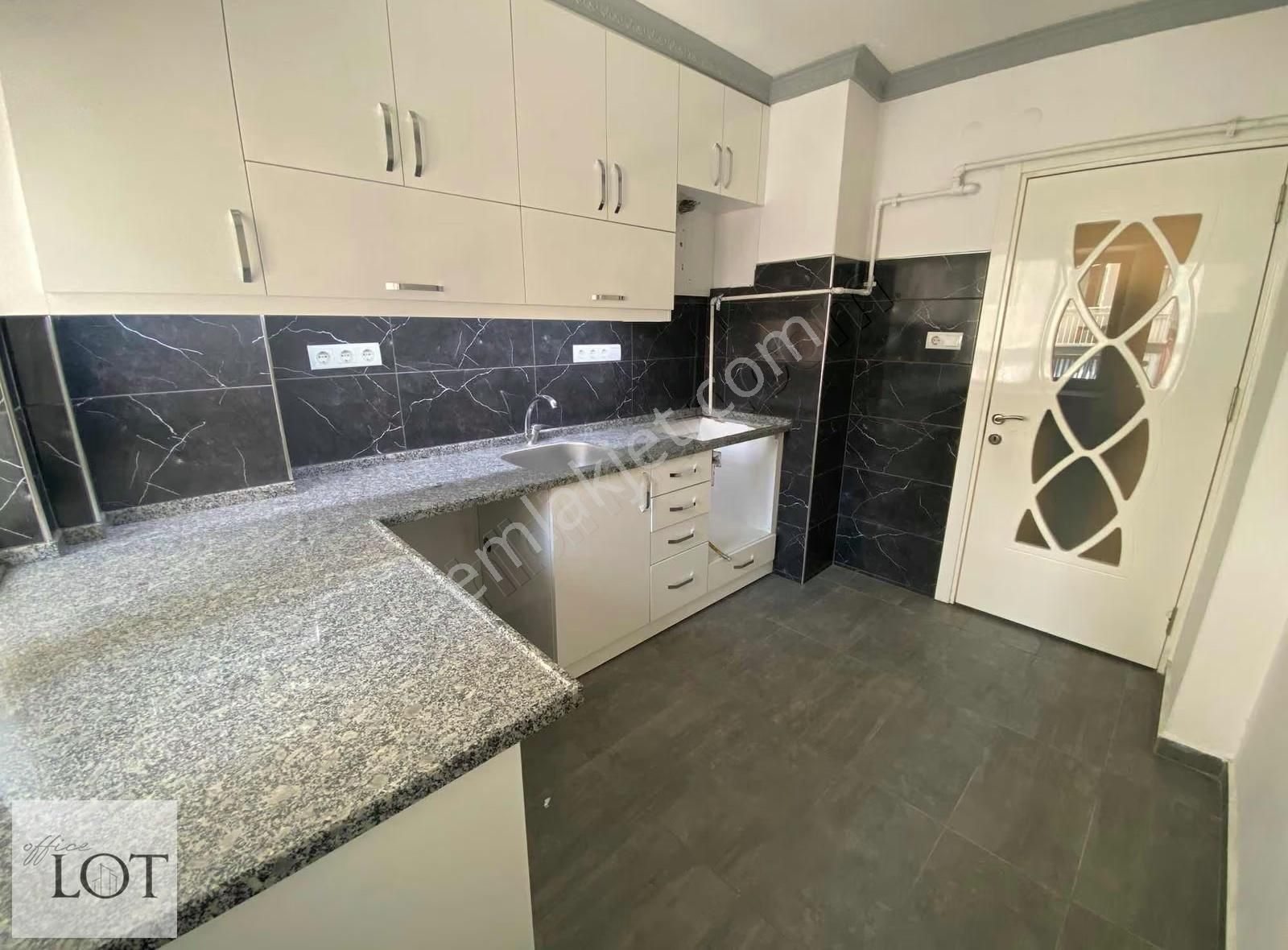 Fesleğen'de 4+1 Arakat İçi Yenilenmiş Daire - Görsel 2