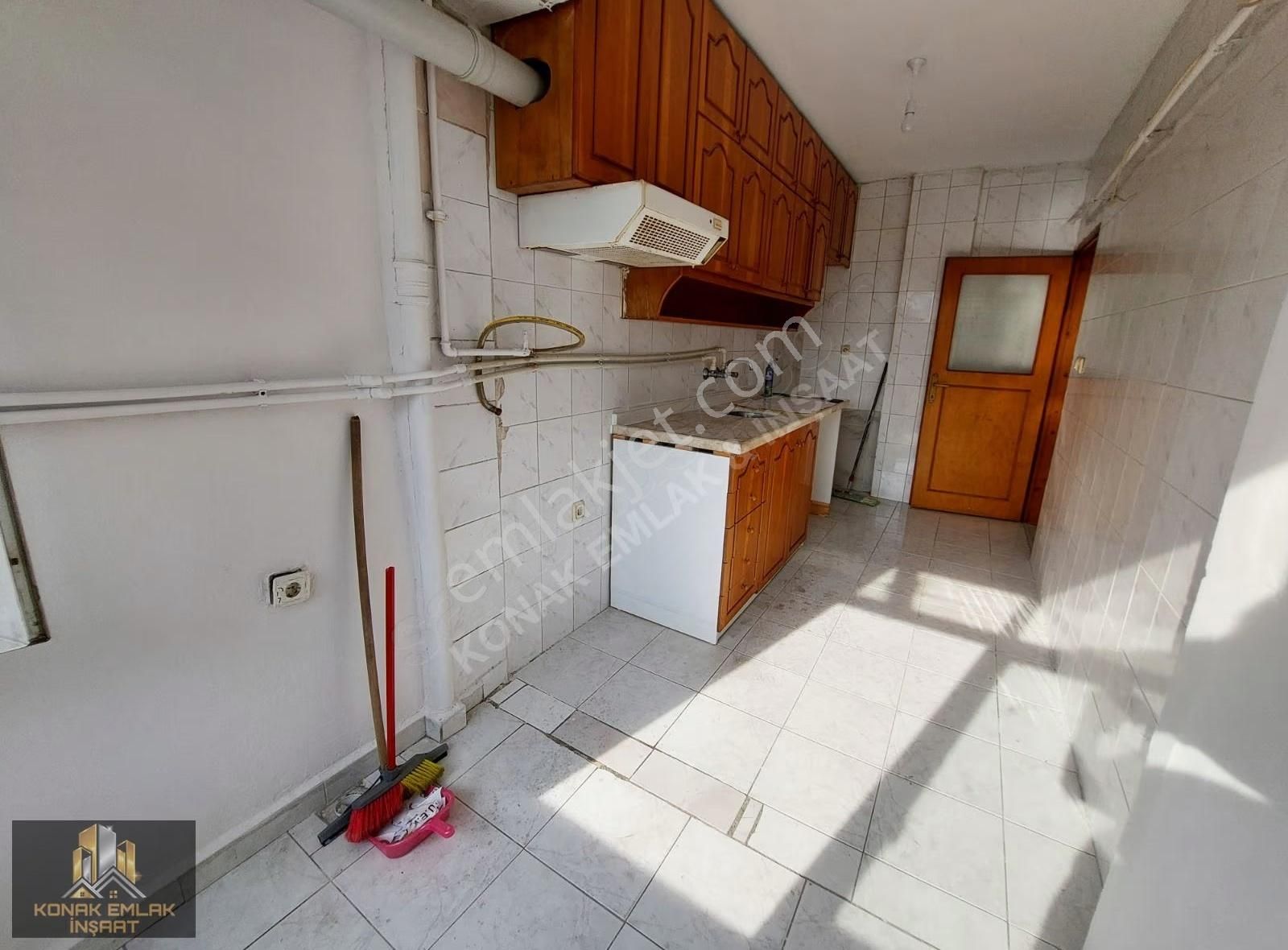 Konak Emlak'tan Satılık 2+1 95m² 15m² Hisseli Merkezi Konumda - Görsel 13