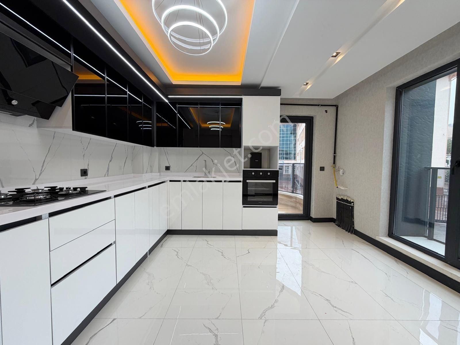 Öz'maşallah.dan Cadde Okullar Yanı Geniş Sıfır 3+1 Daire,,, - Görsel 2