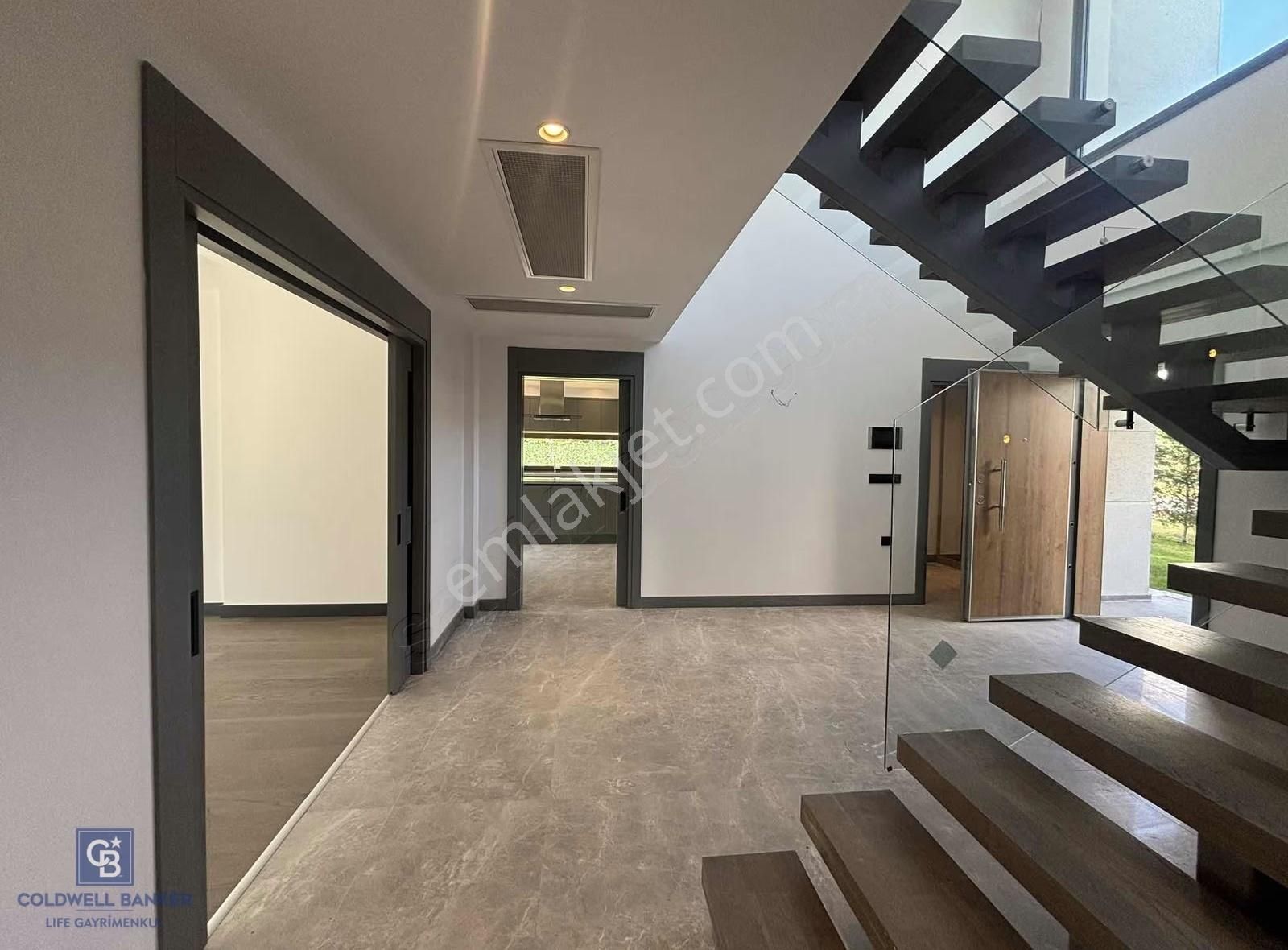 Sasalıda 5+1 Müstakil Havuzlu Satılık Villa - Görsel 24