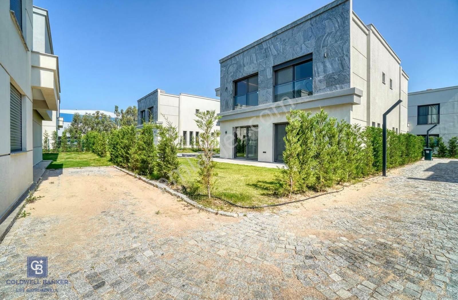 Sasalıda 5+1 Müstakil Havuzlu Satılık Villa - Görsel 26