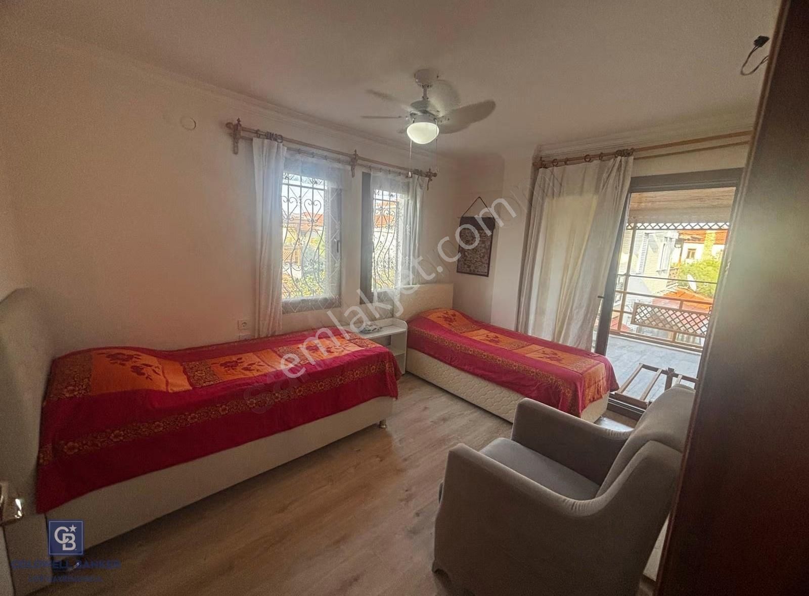 Çandarlı Yıldızkent Sitesi'nde 3+1 Bahçeli Villa - Görsel 5