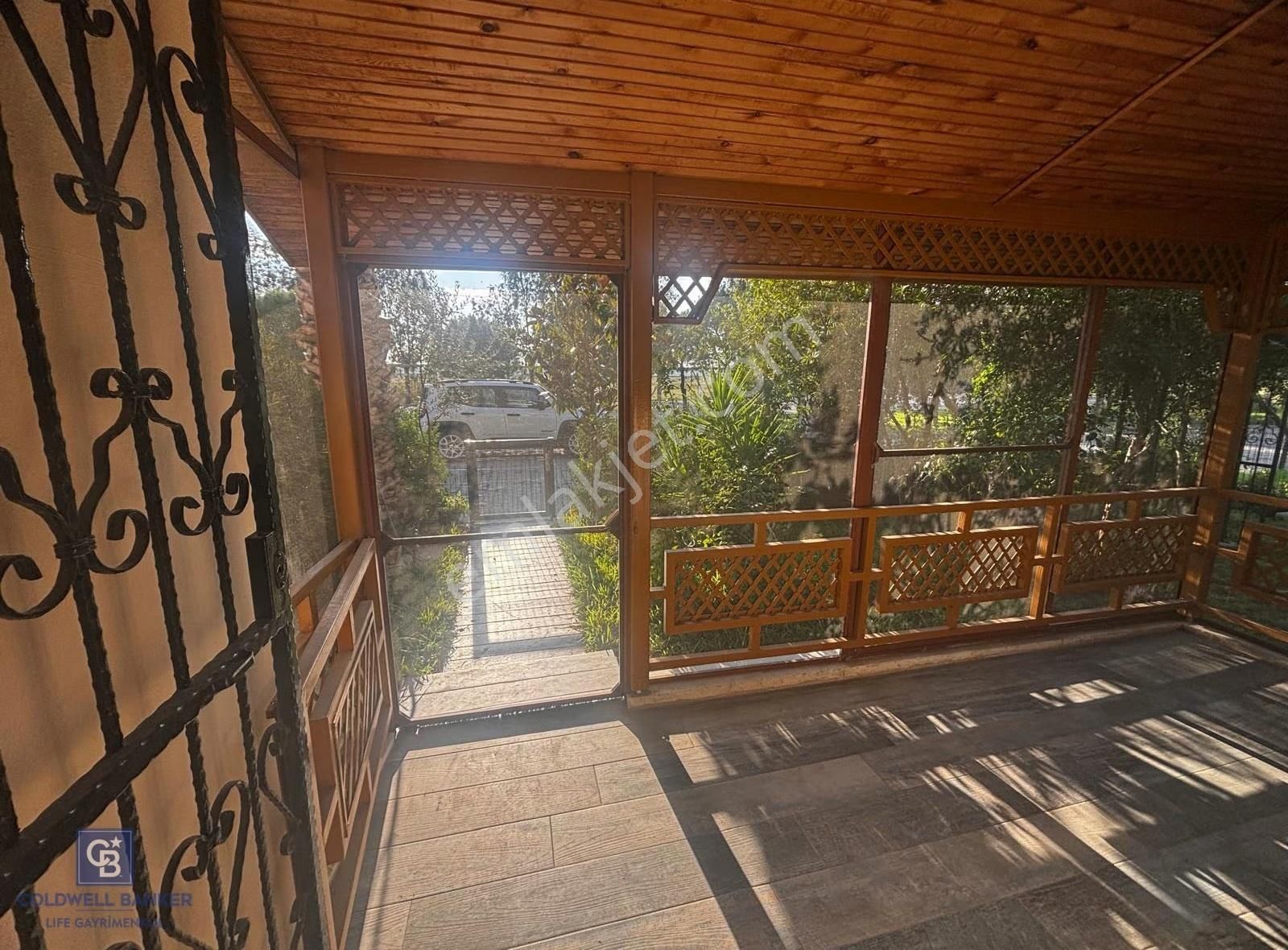 Çandarlı Yıldızkent Sitesi'nde 3+1 Bahçeli Villa - Görsel 32