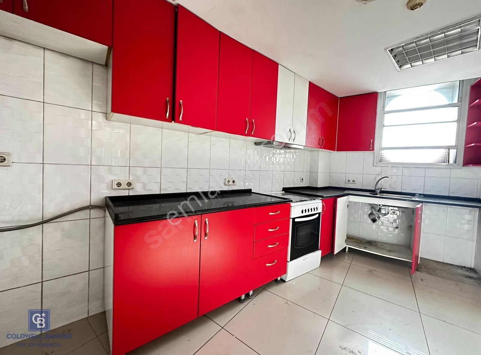 İzmir Konak'ta 7 Katlı Kiralık Dükkan / Mağaza - Görsel 2