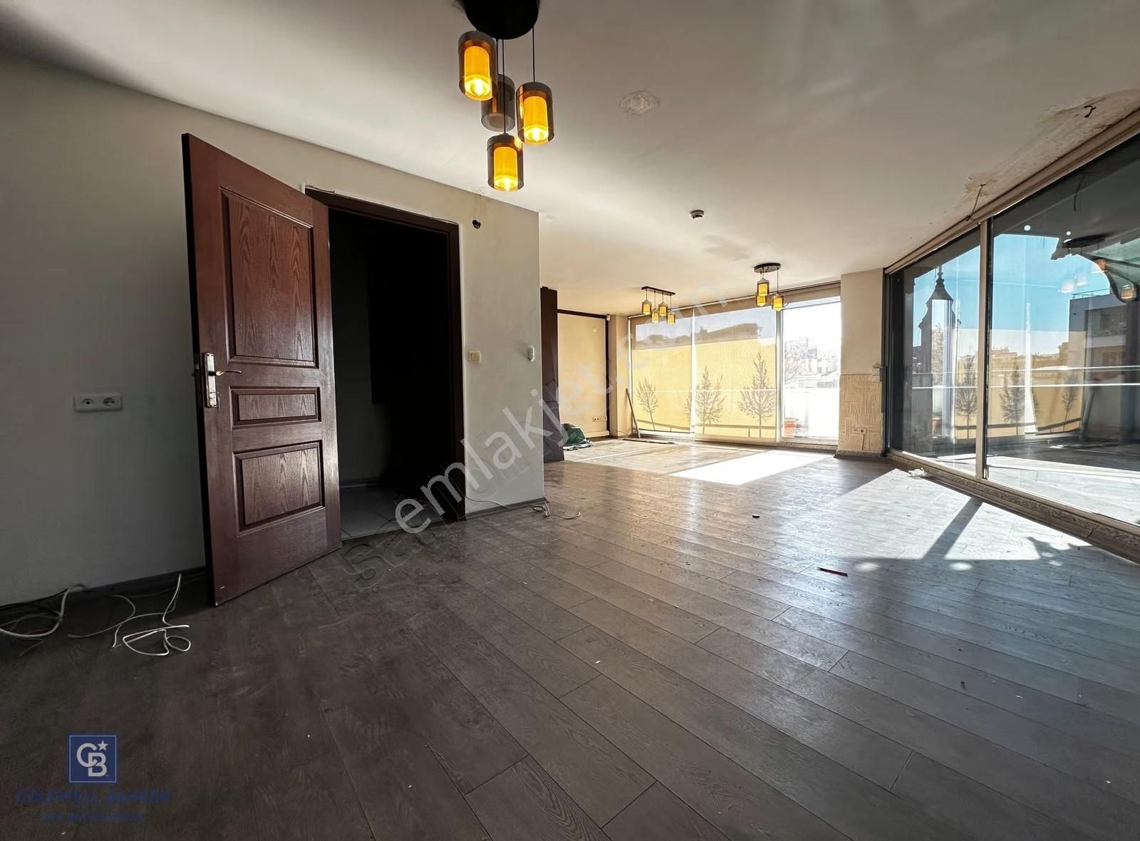 İzmir Konak'ta 7 Katlı Kiralık Dükkan / Mağaza - Görsel 18