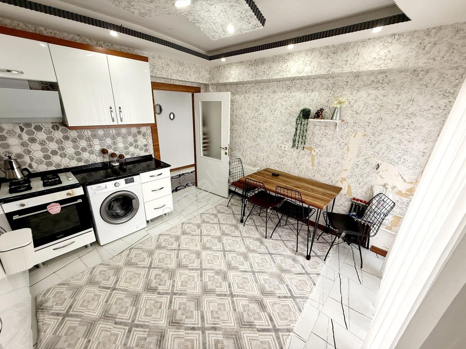 Yükseltepe Mah 6+2 Giyinme Odalı Full Yapılı Asansörlü Dubleks