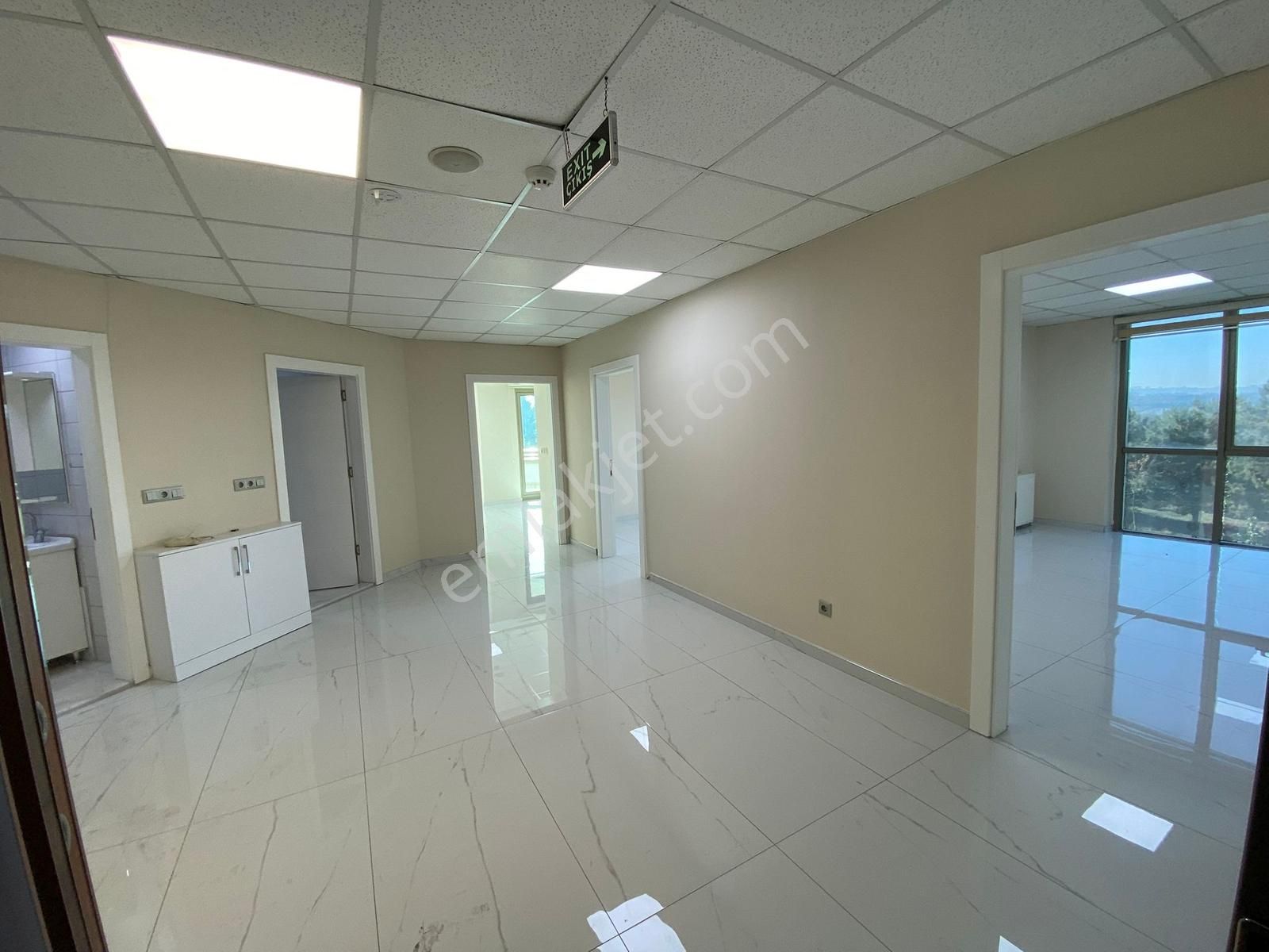Karaca Plazada Yapılı Geniş Ferah 3+1 Kiralık Ofis - Görsel 11