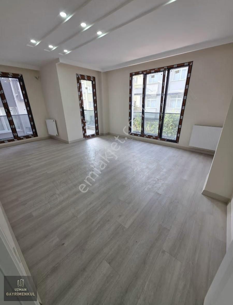 Avcılar Denizköşkler Mh. Sıfır Bina K.otoparklı Arakat 2+1 Daire