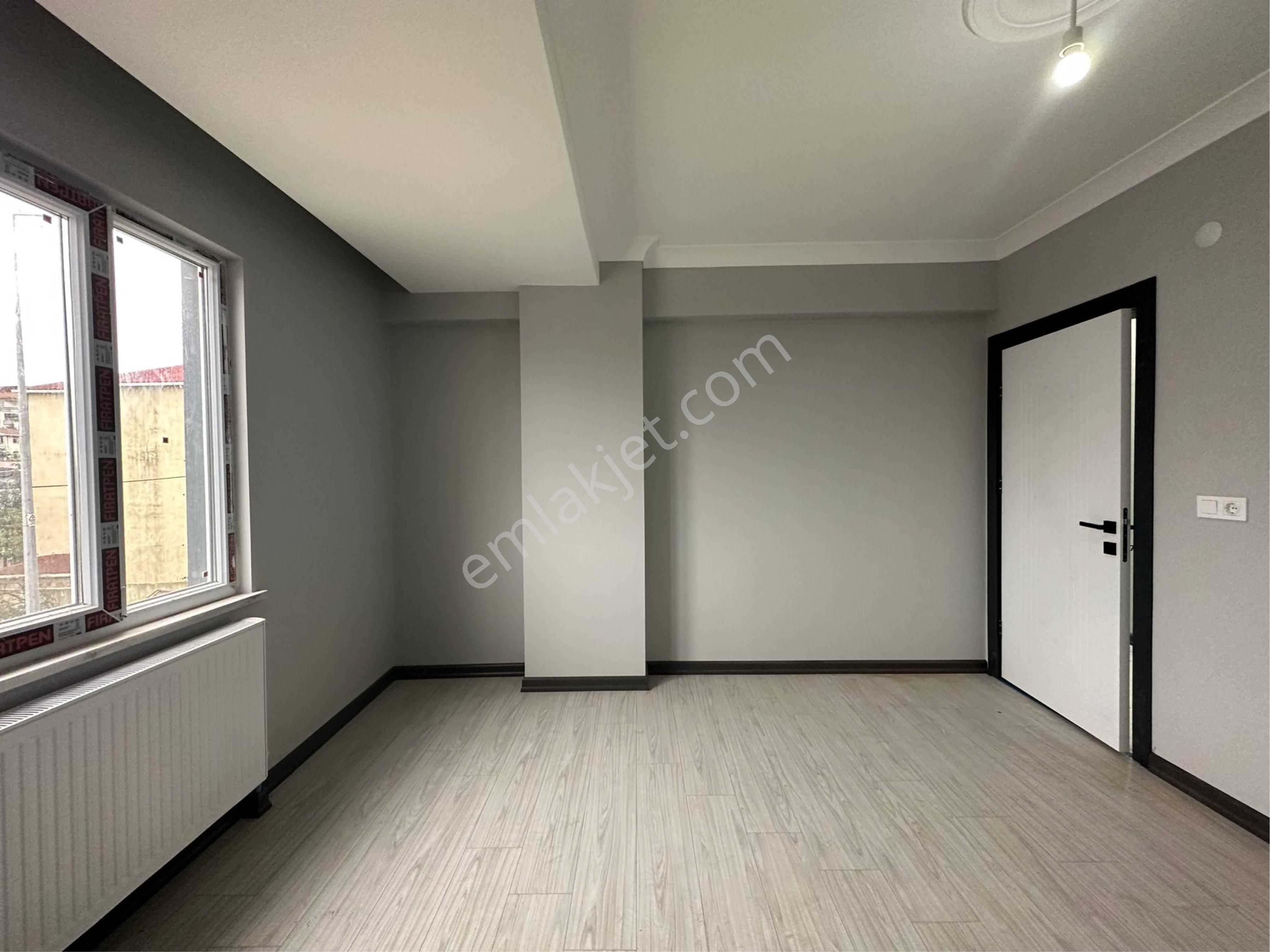 Çerkezköy İstasyon Mahallesi Arakat Ön Cephe 2+1 Satılık Daire - Görsel 6