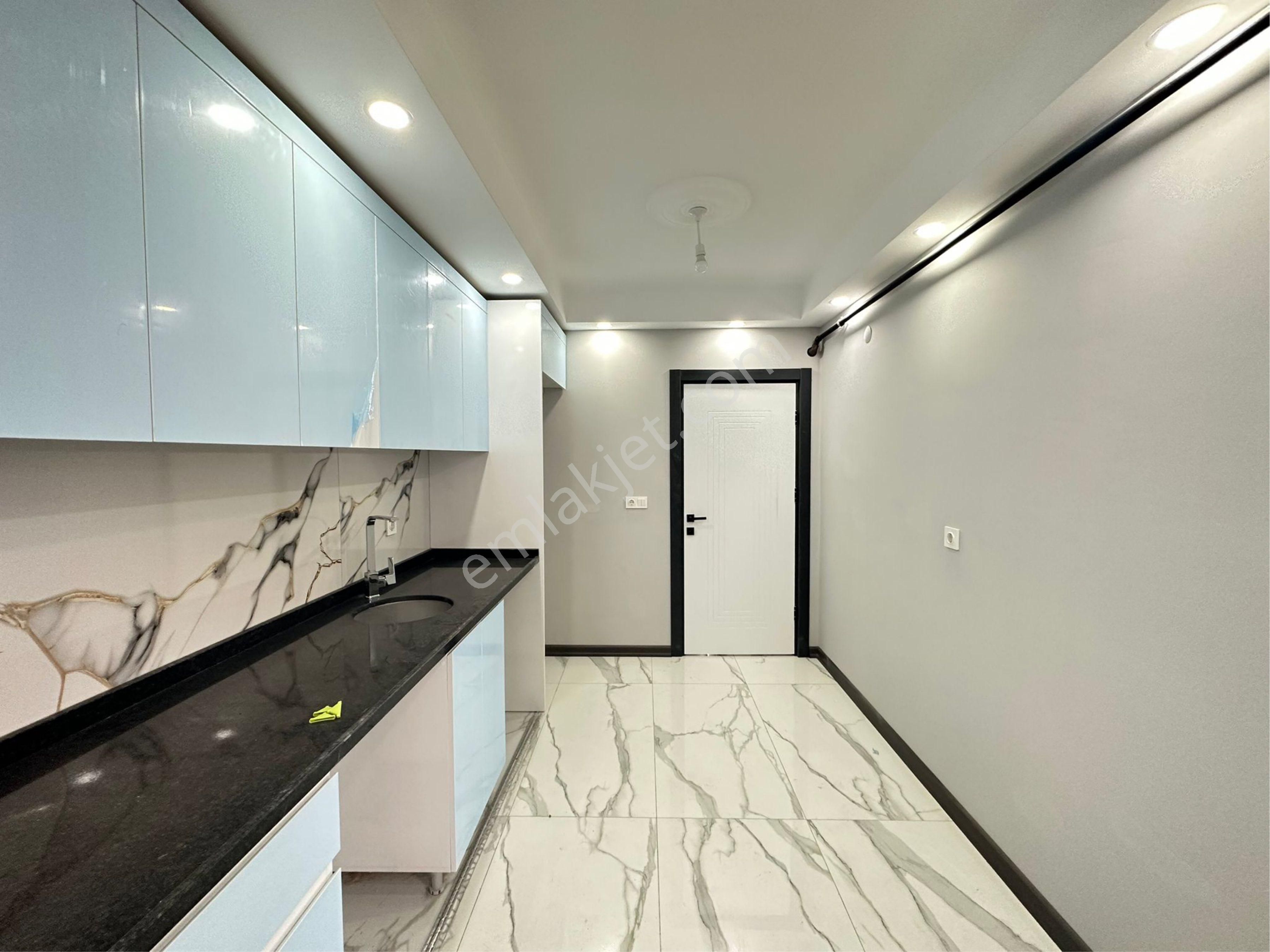 Çerkezköy İstasyon Mahallesi Arakat Ön Cephe 2+1 Satılık Daire - Görsel 15