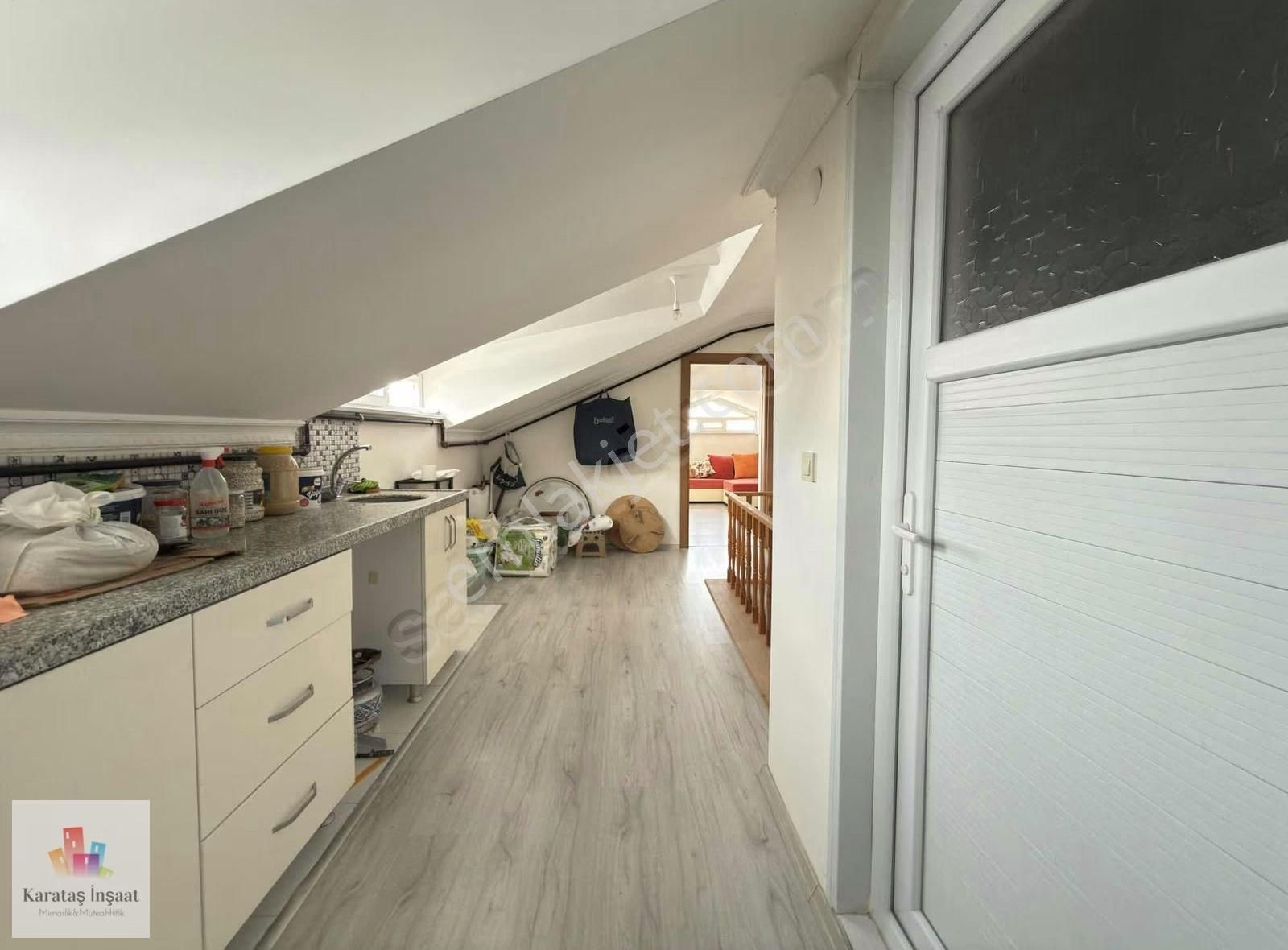 Karataş'tan Makbul Yanı Meydanda Geniş Ferah 4+2 Dubleks Daire - Görsel 2