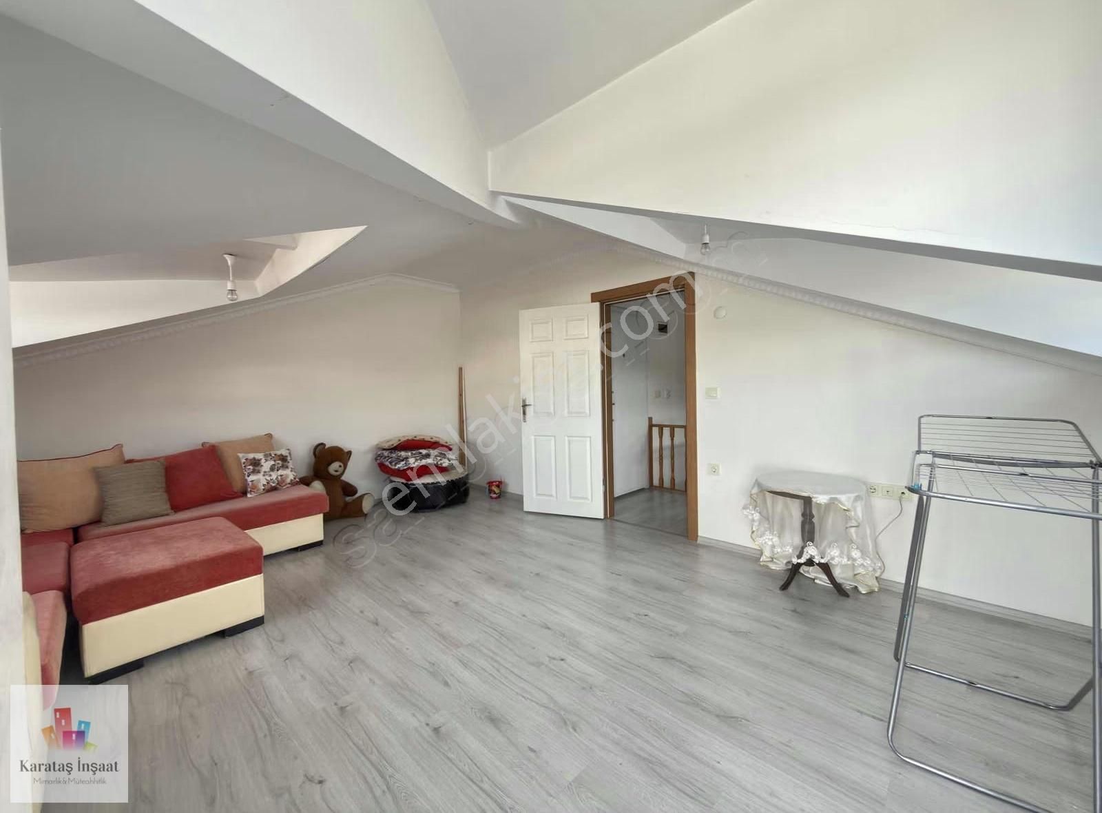 Karataş'tan Makbul Yanı Meydanda Geniş Ferah 4+2 Dubleks Daire - Görsel 6